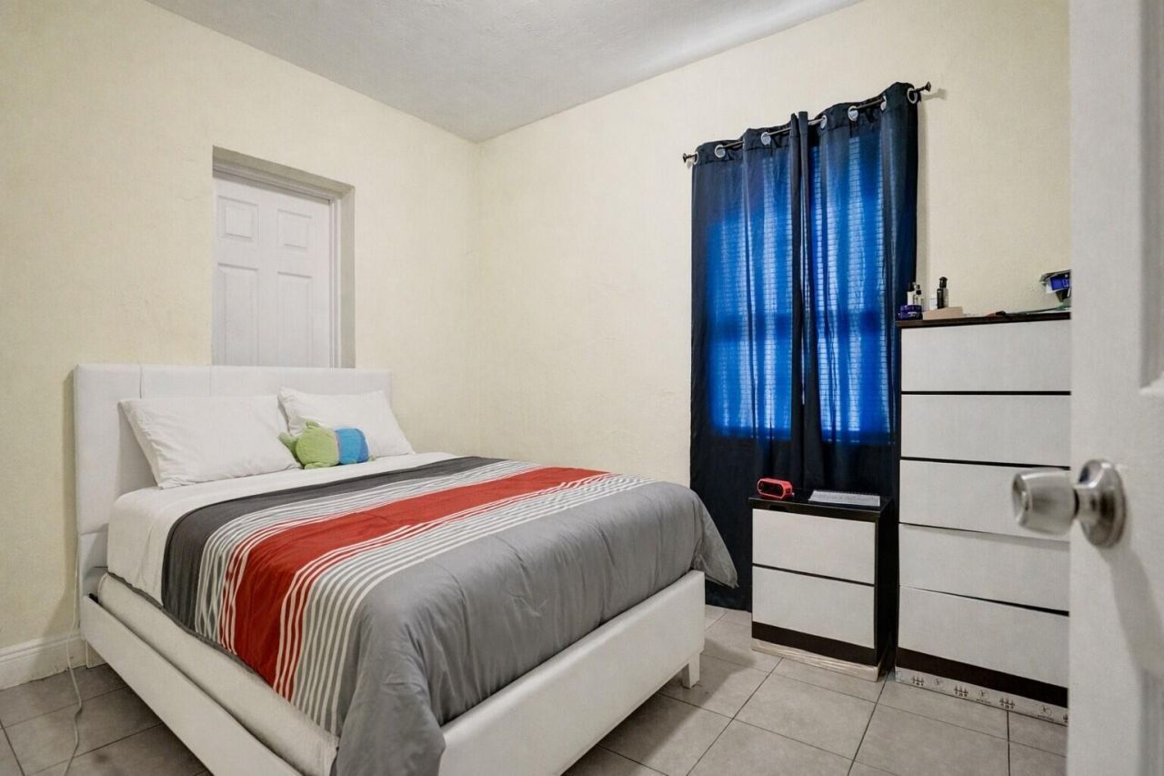 250 NW 83rd Street, Miami, FL 33150 Photo