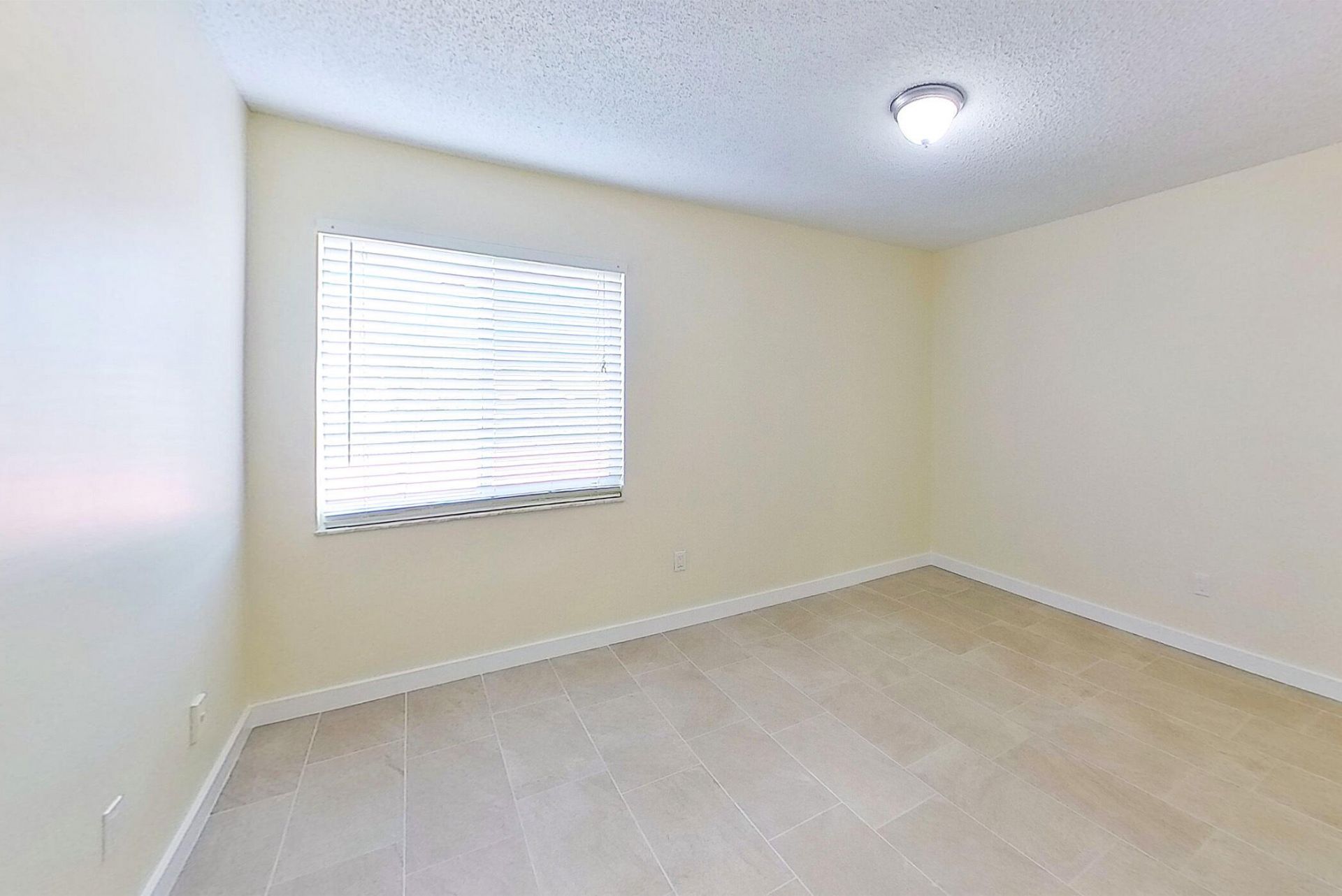 2020 NW 119th Street, Unit 1121, Miami, FL 33167 Photo