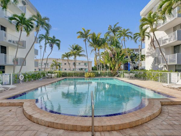 1801 S Treasure Drive, Unit 528, North Bay Village, FL 33141