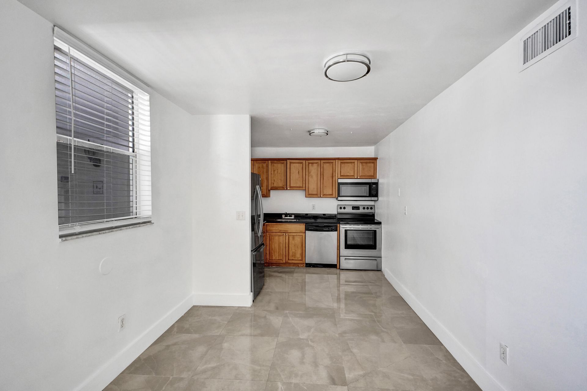 1801 S Treasure Drive, Unit 528, North Bay Village, FL 33141 Photo