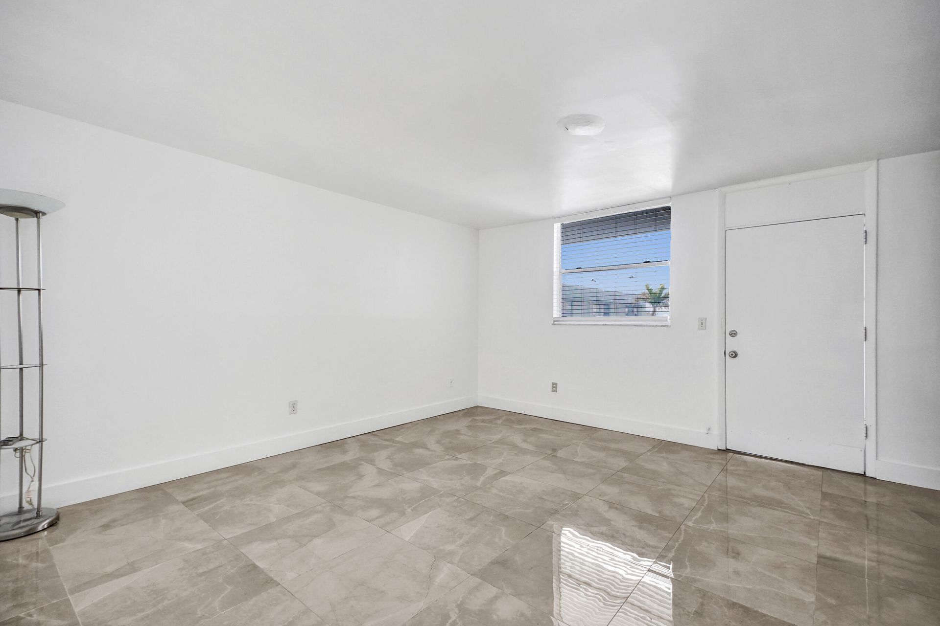 1801 S Treasure Drive, Unit 528, North Bay Village, FL 33141 Photo