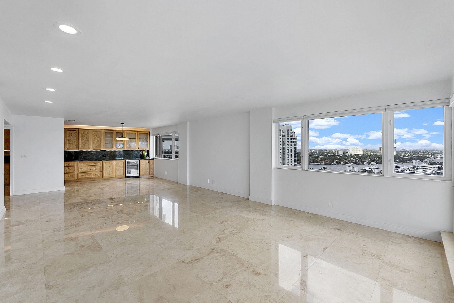 3000 Holiday Drive, Unit 1801, Fort Lauderdale, FL 33316 Photo