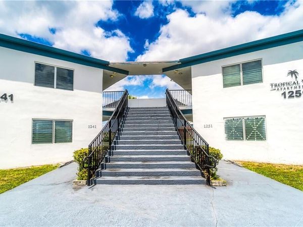 1251 W River Drive, Unit 1, Margate, FL 33063