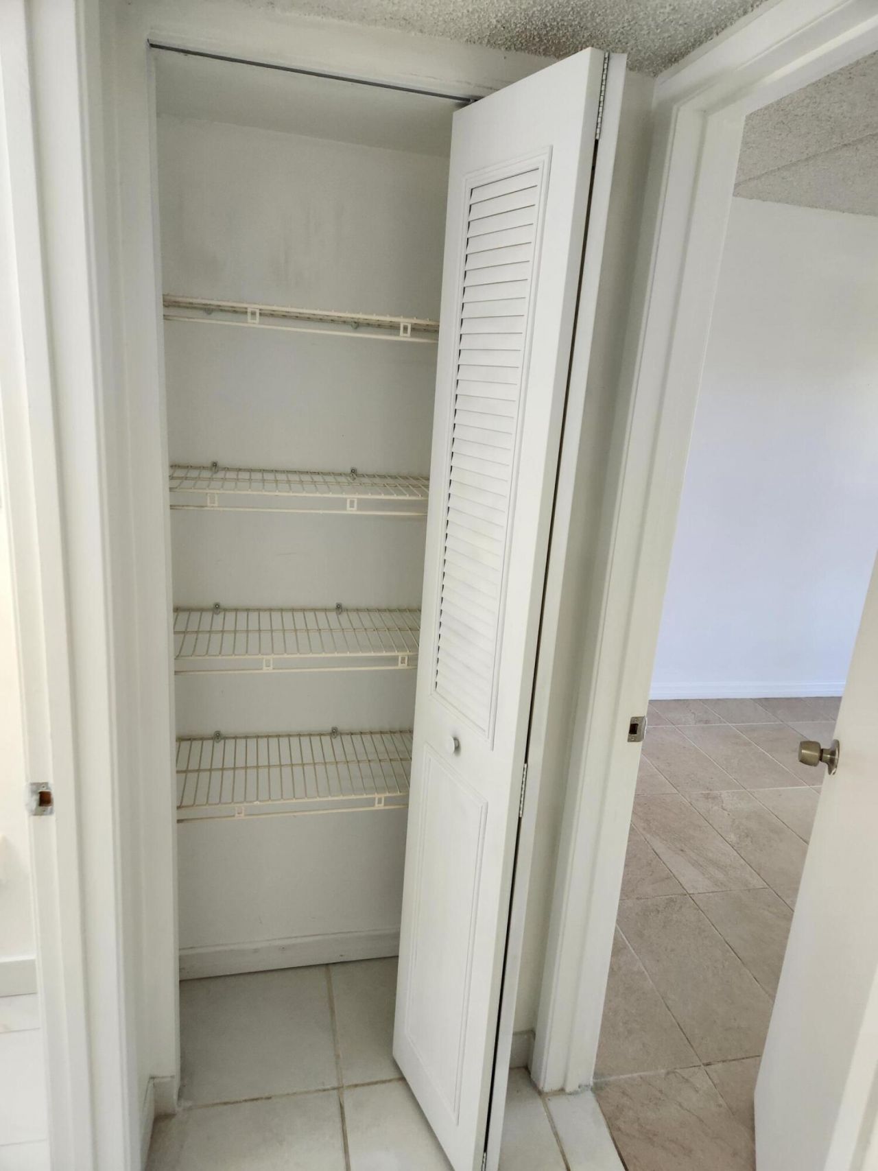 600 Village Green, Unit 108, Palm Springs, FL 33461 Photo