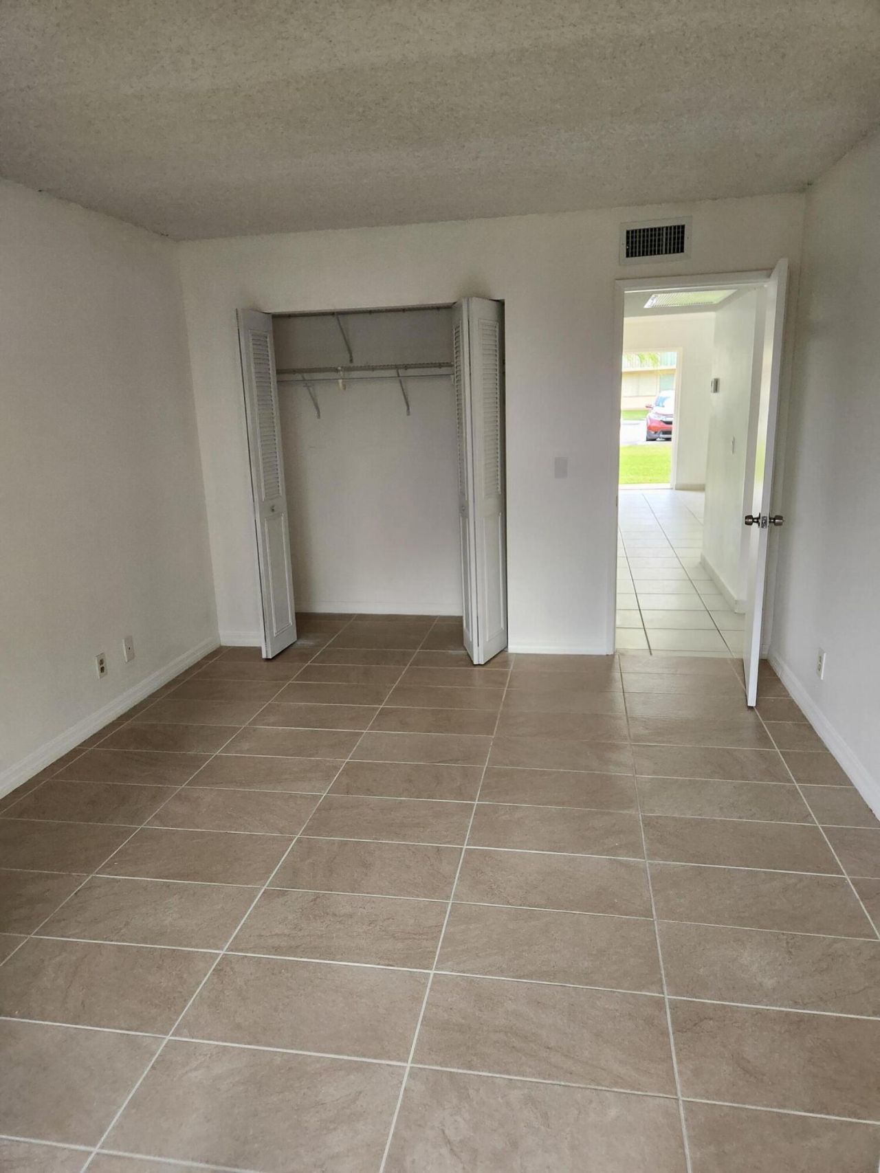 600 Village Green, Unit 108, Palm Springs, FL 33461 Photo