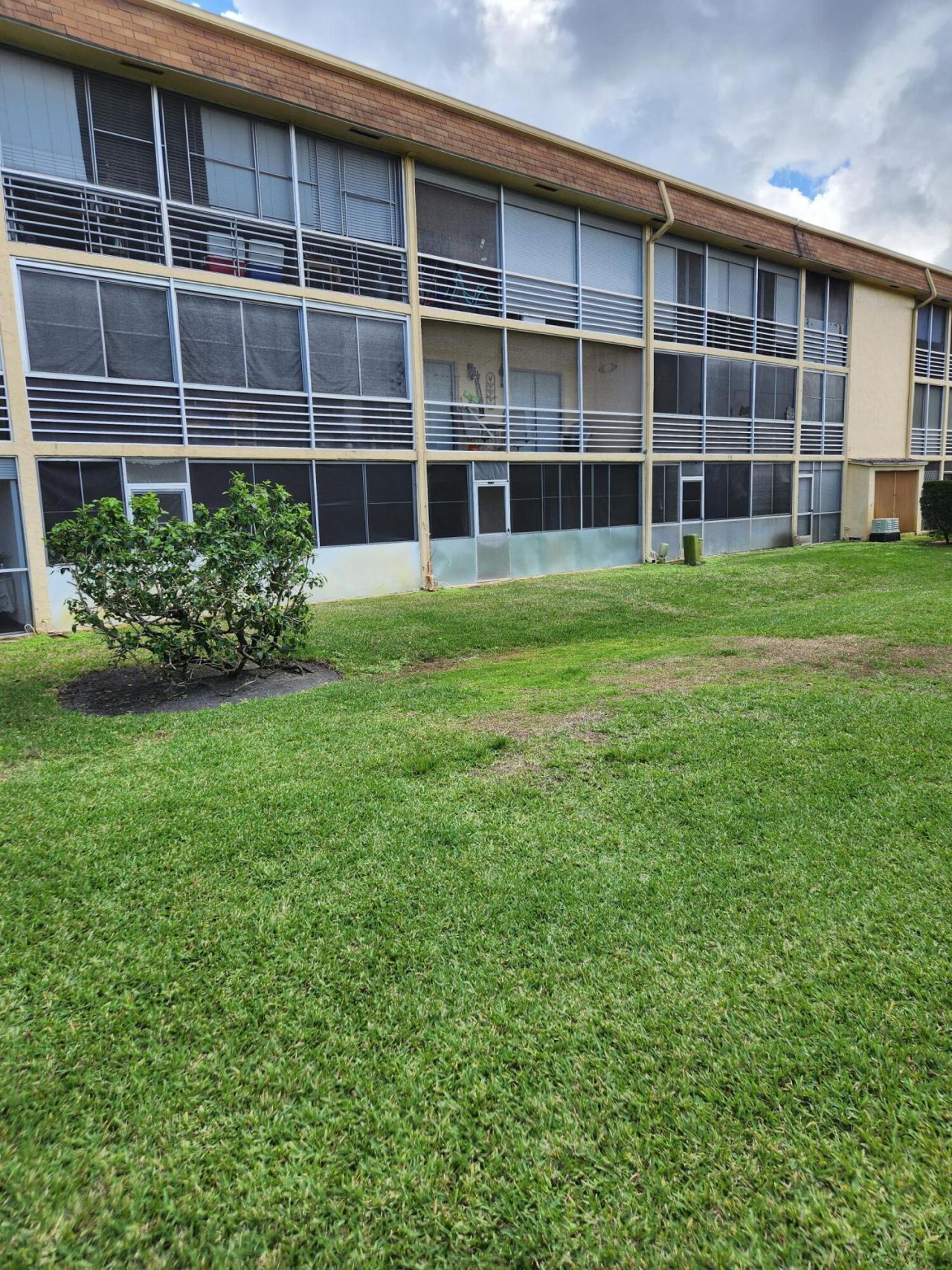 600 Village Green, Unit 108, Palm Springs, FL 33461 Photo