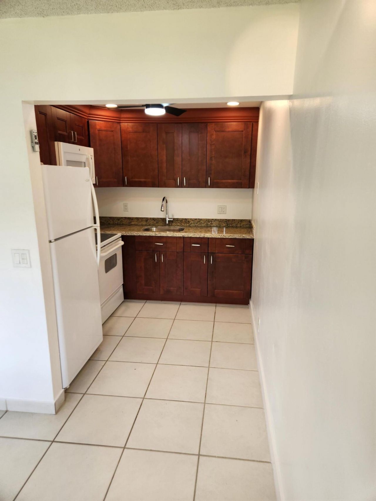 600 Village Green, Unit 108, Palm Springs, FL 33461 Photo