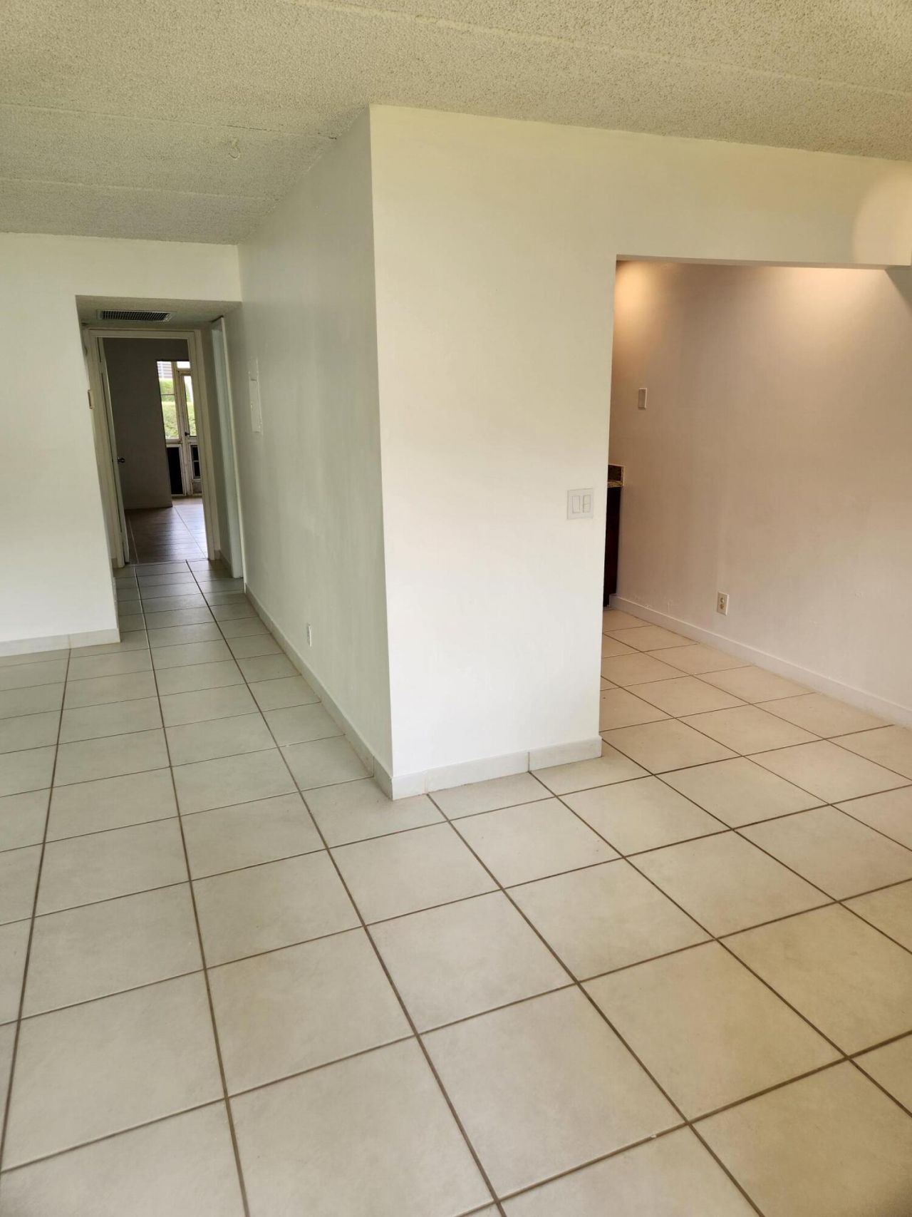 600 Village Green, Unit 108, Palm Springs, FL 33461 Photo