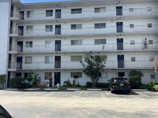 8600 N Sherman Circle, Unit 502, Miramar, FL 33025