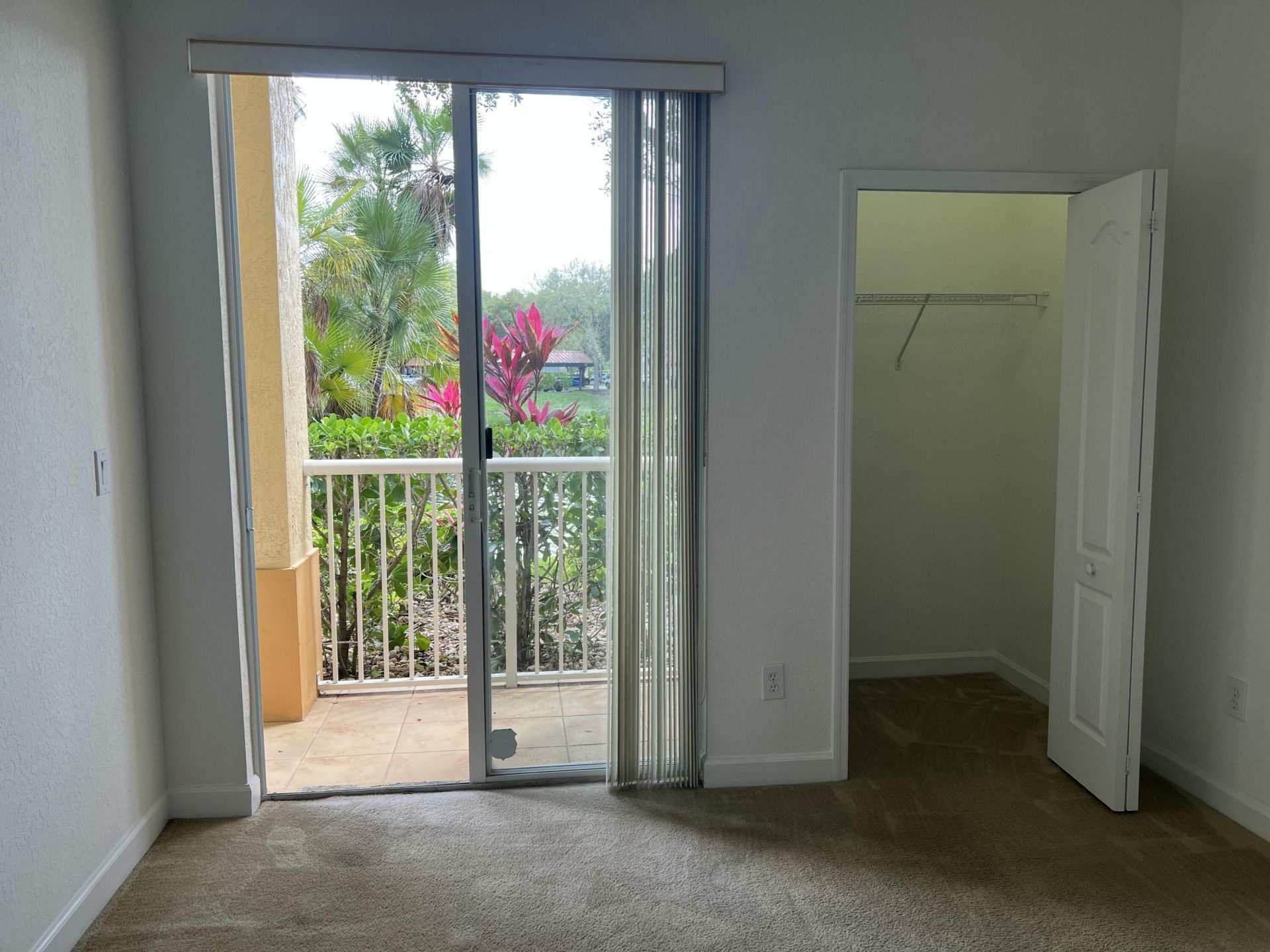 150 Jacaranda Country Club Drive, Unit 102, Plantation, FL 33324 Photo