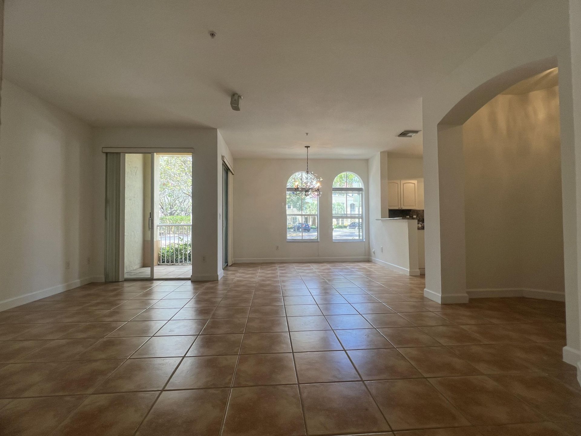 150 Jacaranda Country Club Drive, Unit 102, Plantation, FL 33324 Photo