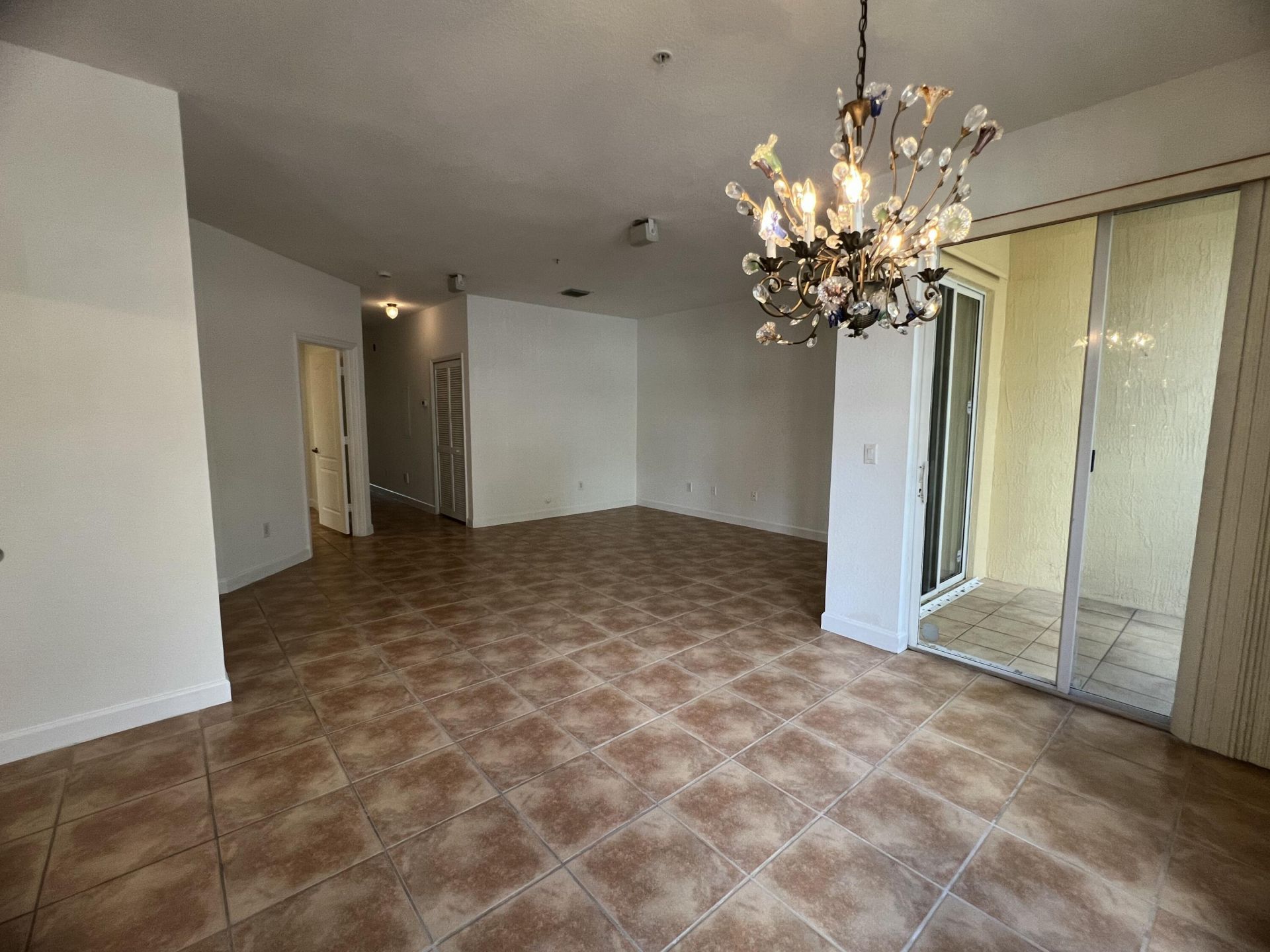 150 Jacaranda Country Club Drive, Unit 102, Plantation, FL 33324 Photo