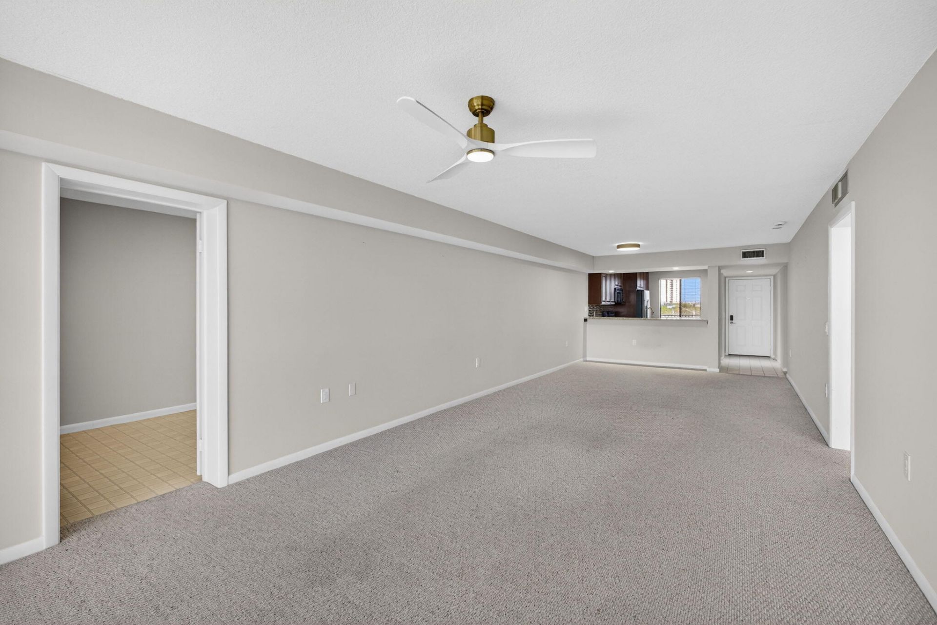 2421 Village Boulevard, Unit 401, West Palm Beach, FL 33409 Photo