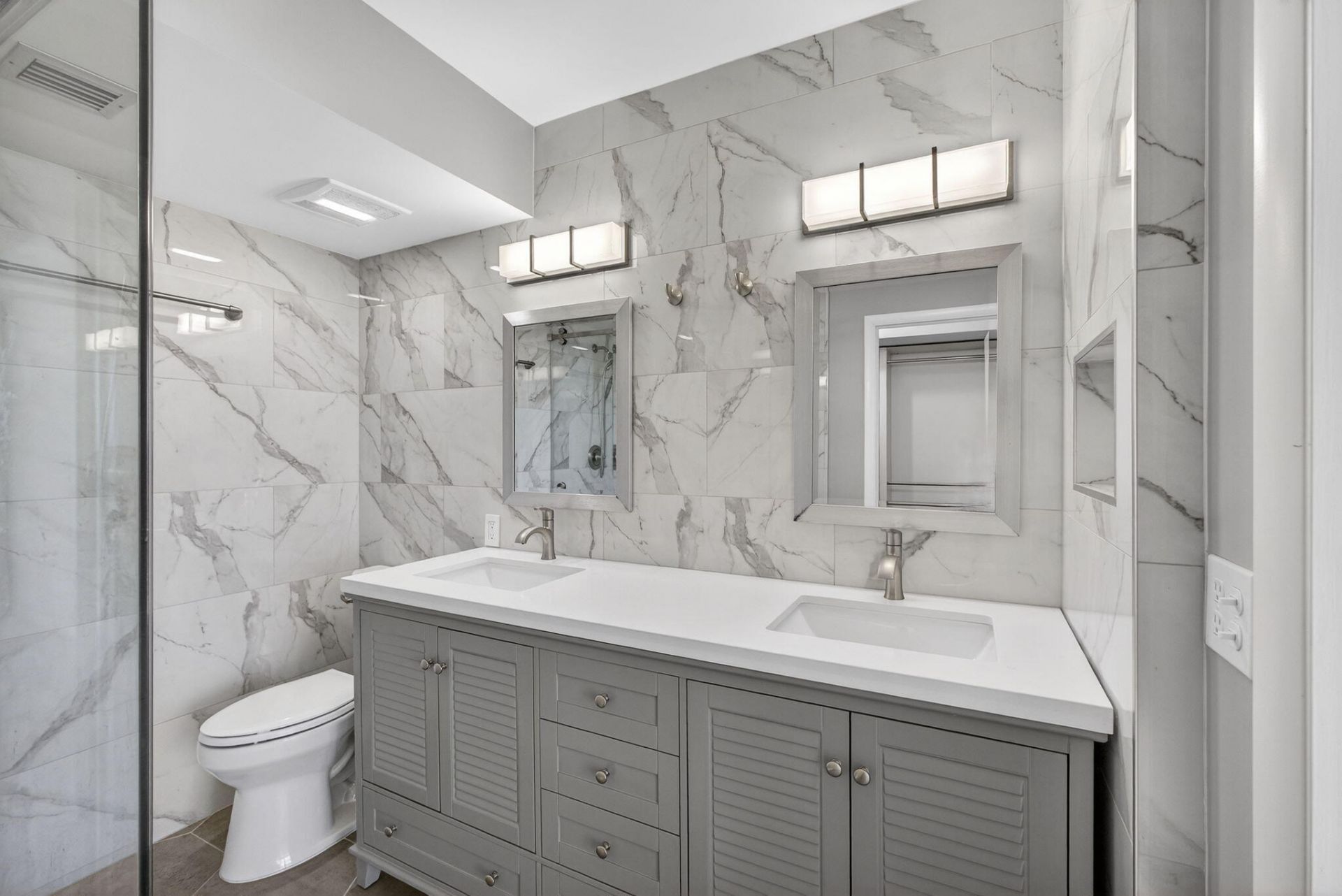 2421 Village Boulevard, Unit 401, West Palm Beach, FL 33409 Photo