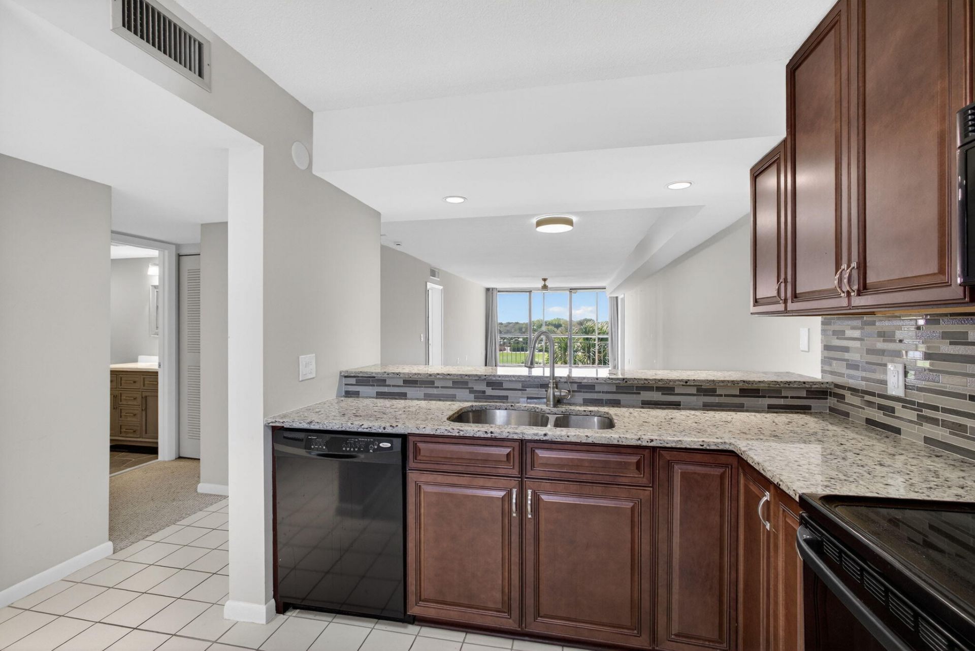 2421 Village Boulevard, Unit 401, West Palm Beach, FL 33409 Photo