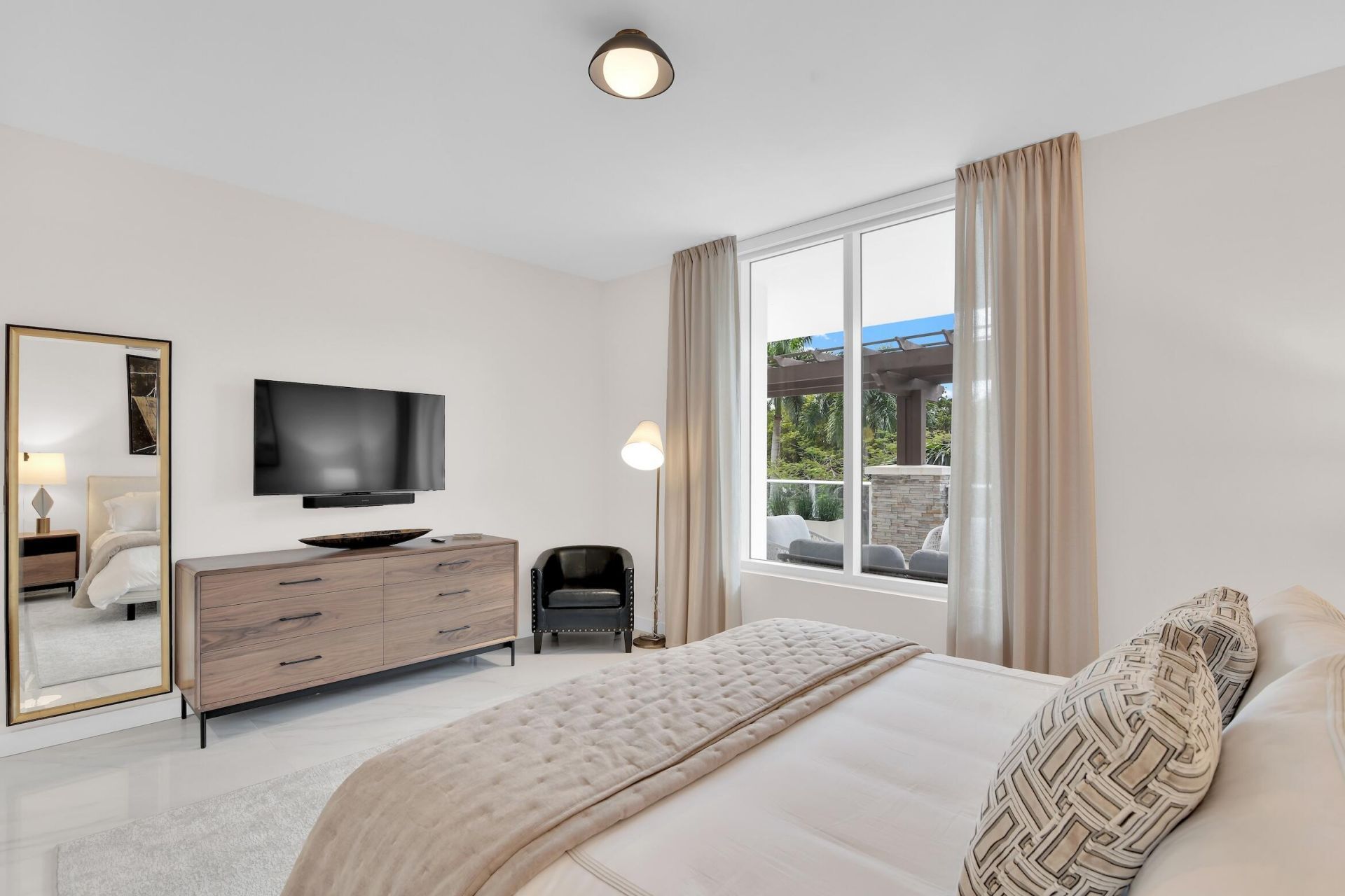 220 SE Mizner Boulevard, Unit 308, Boca Raton, FL 33432 Photo