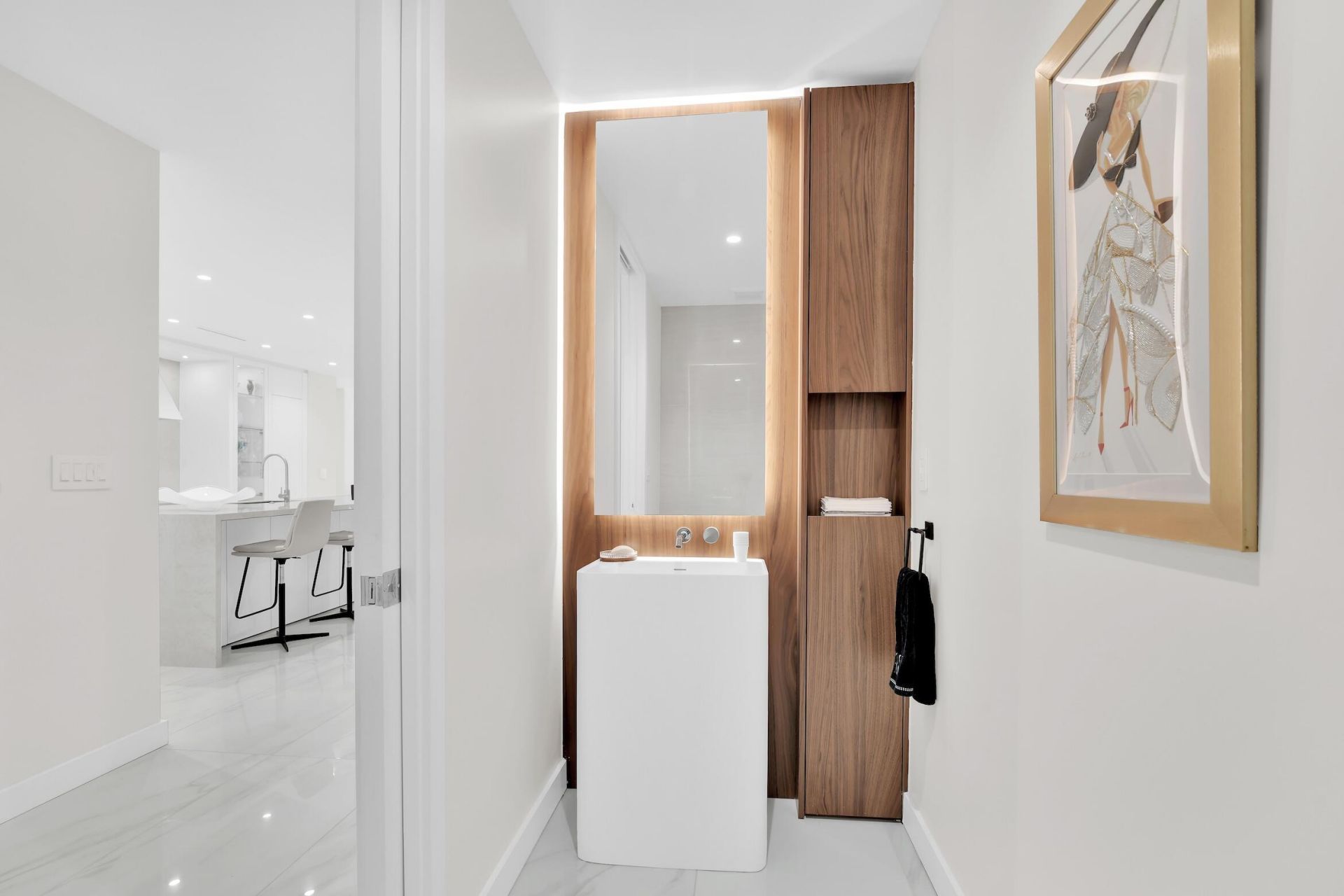 220 SE Mizner Boulevard, Unit 308, Boca Raton, FL 33432 Photo