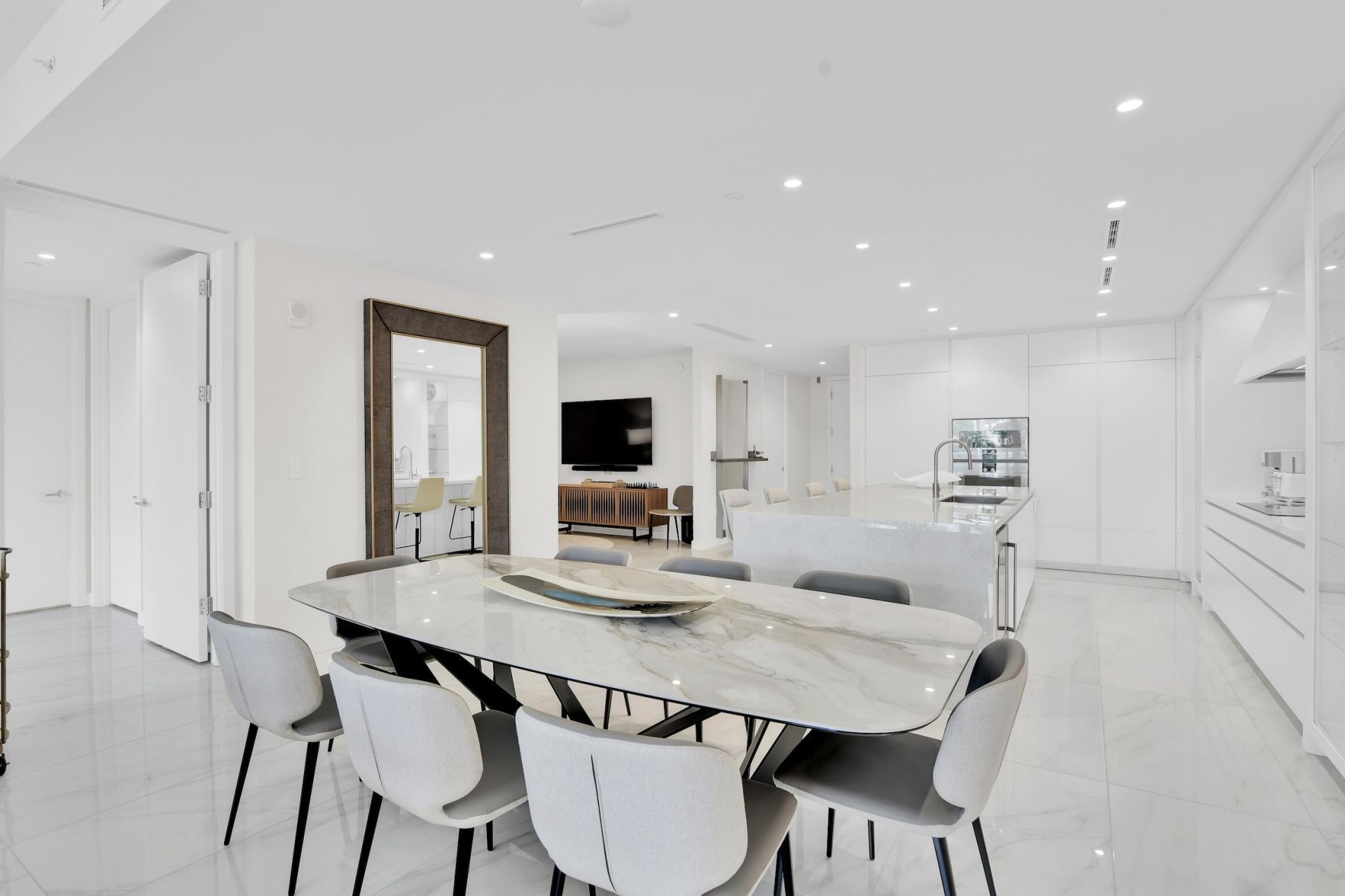 220 SE Mizner Boulevard, Unit 308, Boca Raton, FL 33432 Photo