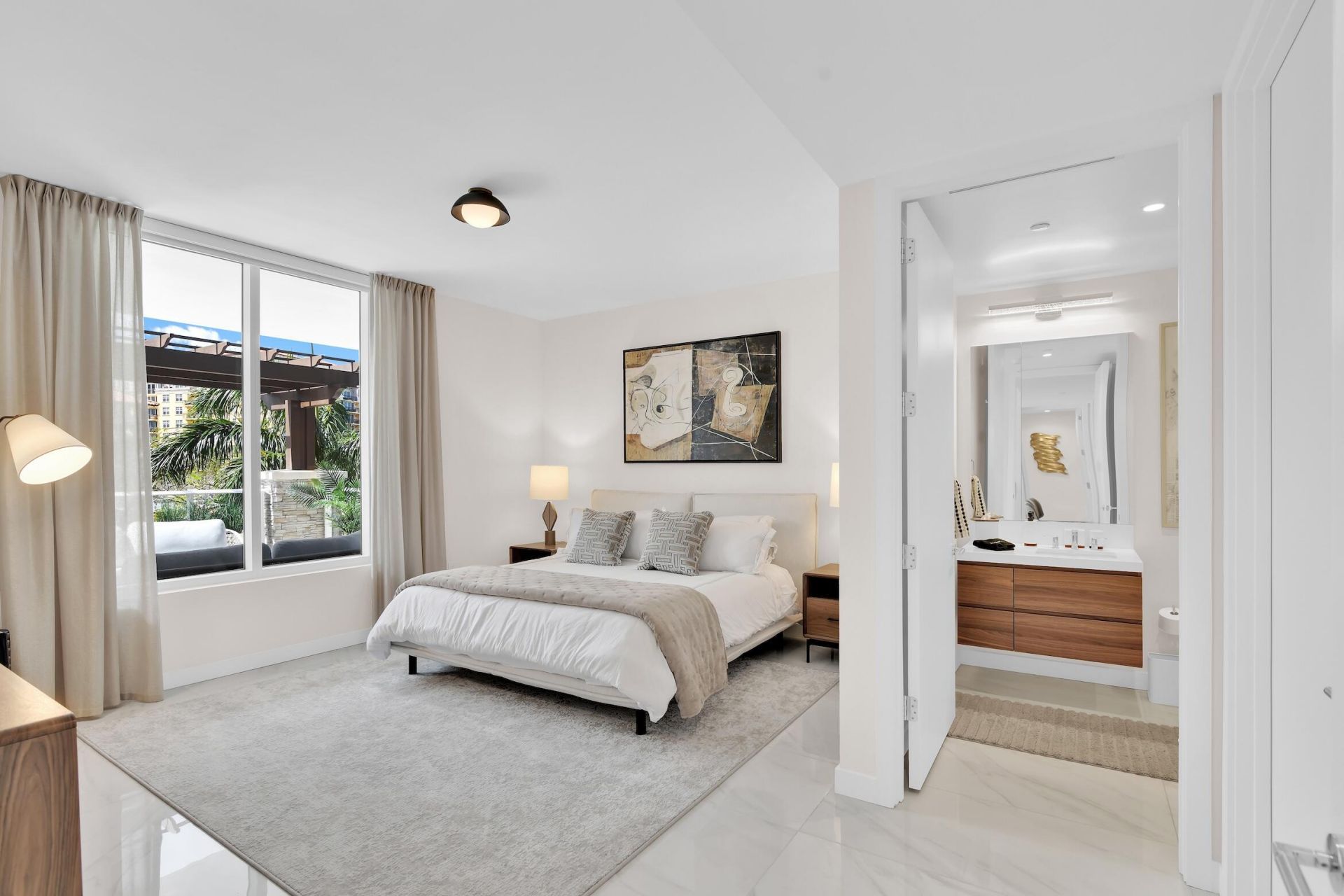 220 SE Mizner Boulevard, Unit 308, Boca Raton, FL 33432 Photo