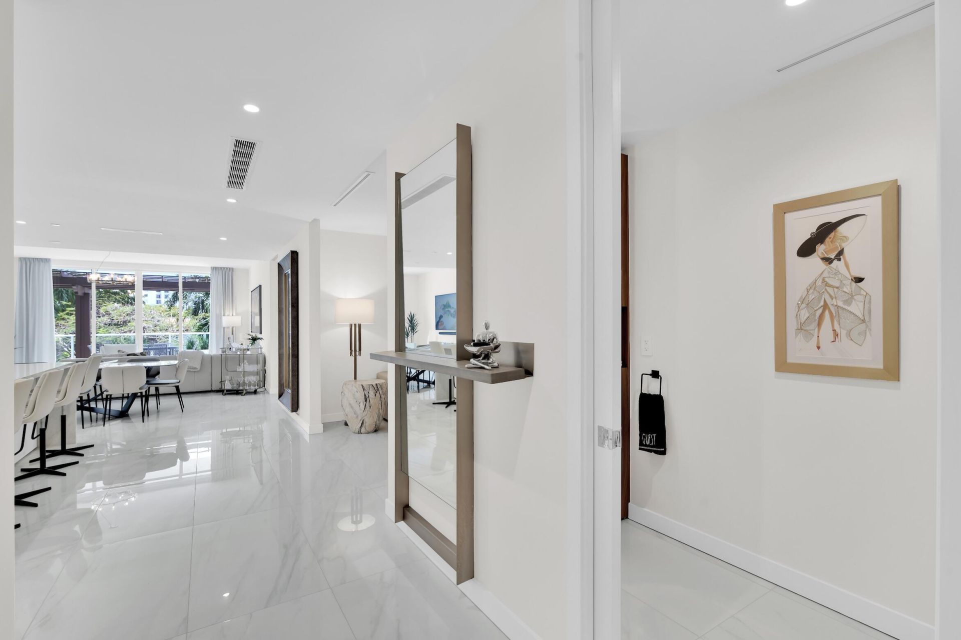 220 SE Mizner Boulevard, Unit 308, Boca Raton, FL 33432 Photo