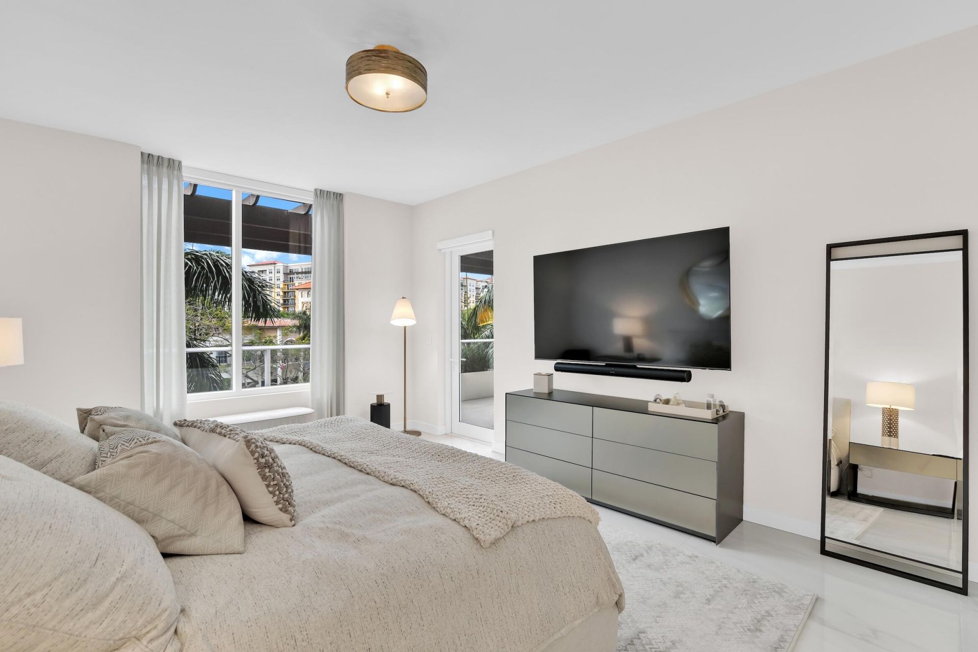 220 SE Mizner Boulevard, Unit 308, Boca Raton, FL 33432 Photo