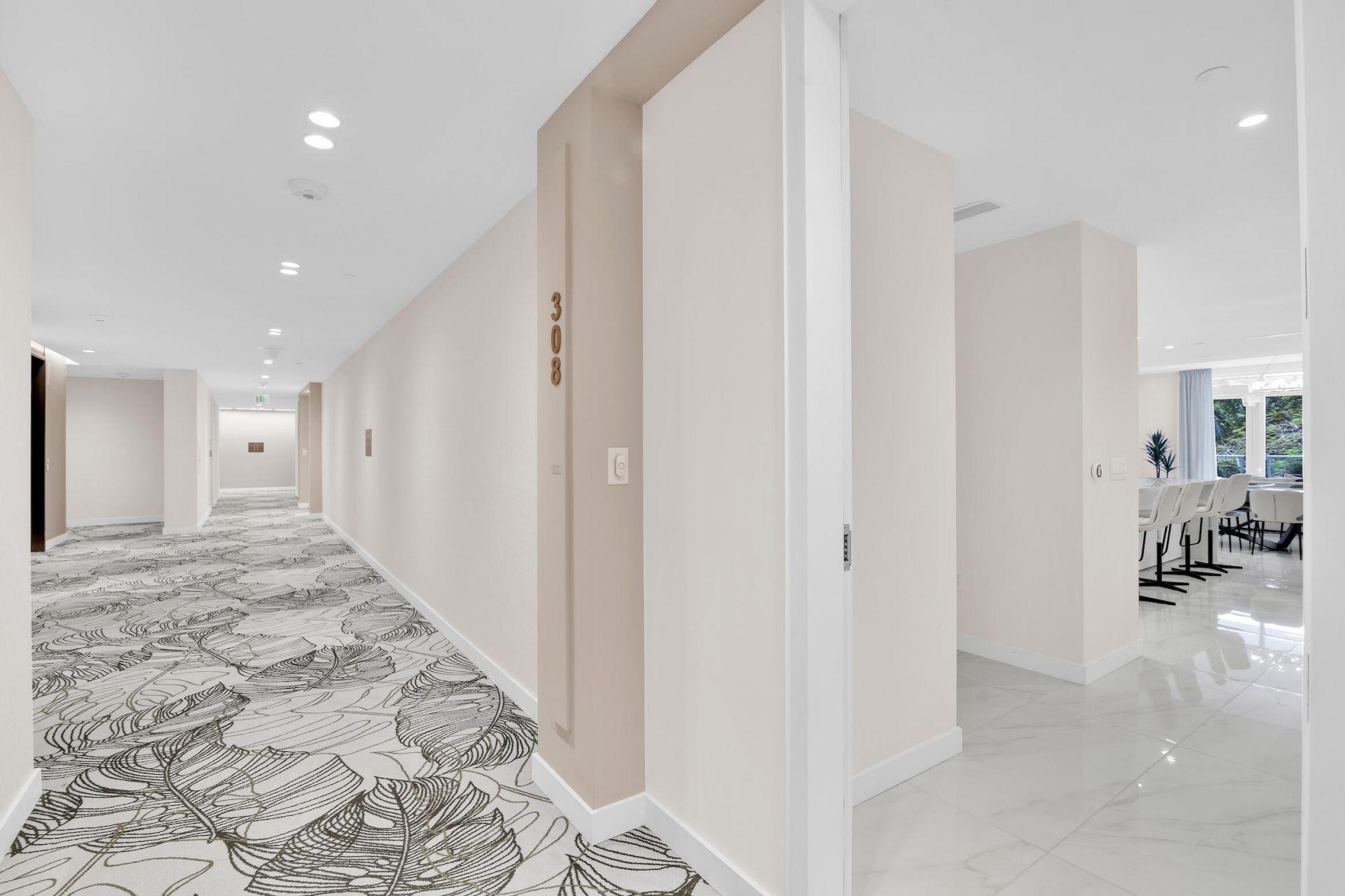 220 SE Mizner Boulevard, Unit 308, Boca Raton, FL 33432 Photo