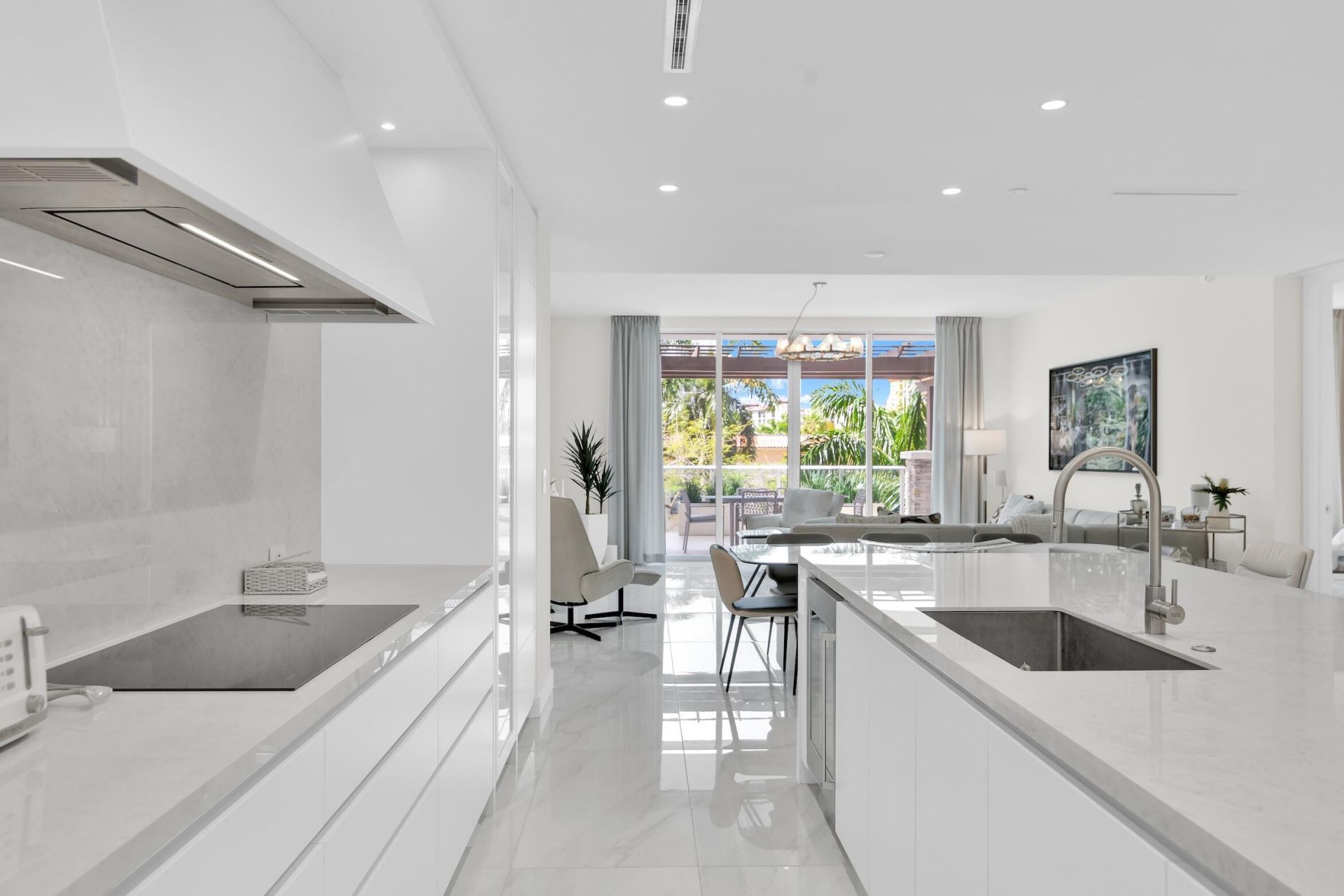 220 SE Mizner Boulevard, Unit 308, Boca Raton, FL 33432 Photo