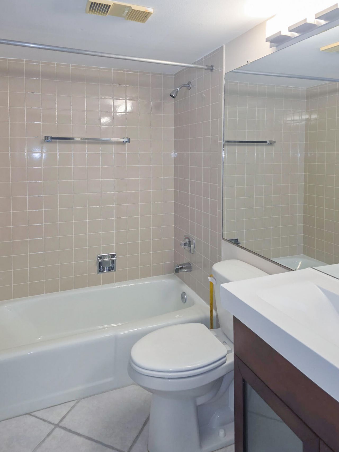 123 Bay Colony Drive N, Juno Beach, FL 33408 Photo