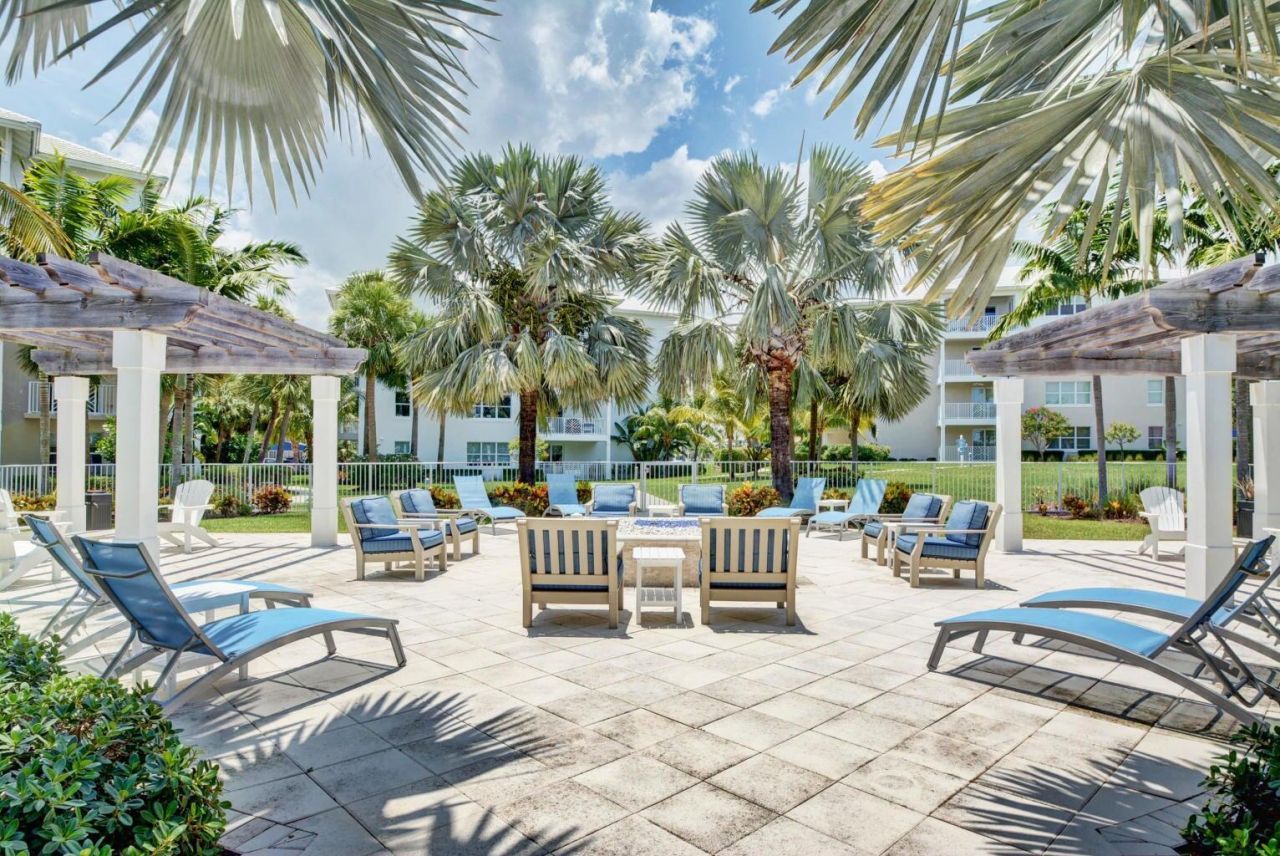 123 Bay Colony Drive N, Juno Beach, FL 33408 Photo