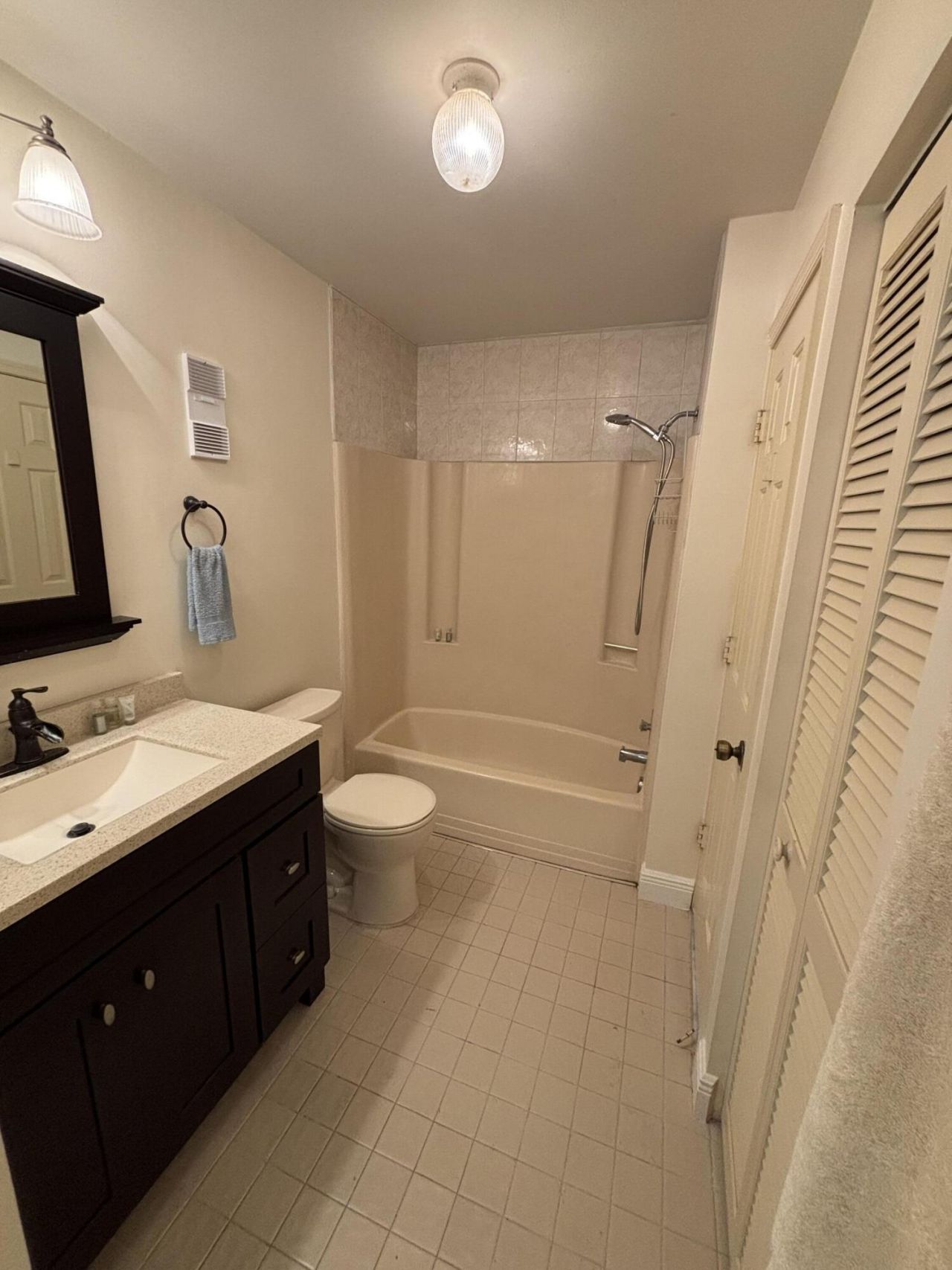 3 Vía De Casas Sur, Unit 204, Boynton Beach, FL 33426 Photo