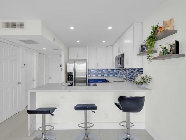 20335 W Country Club Drive, Unit 2107, Aventura, FL 33180