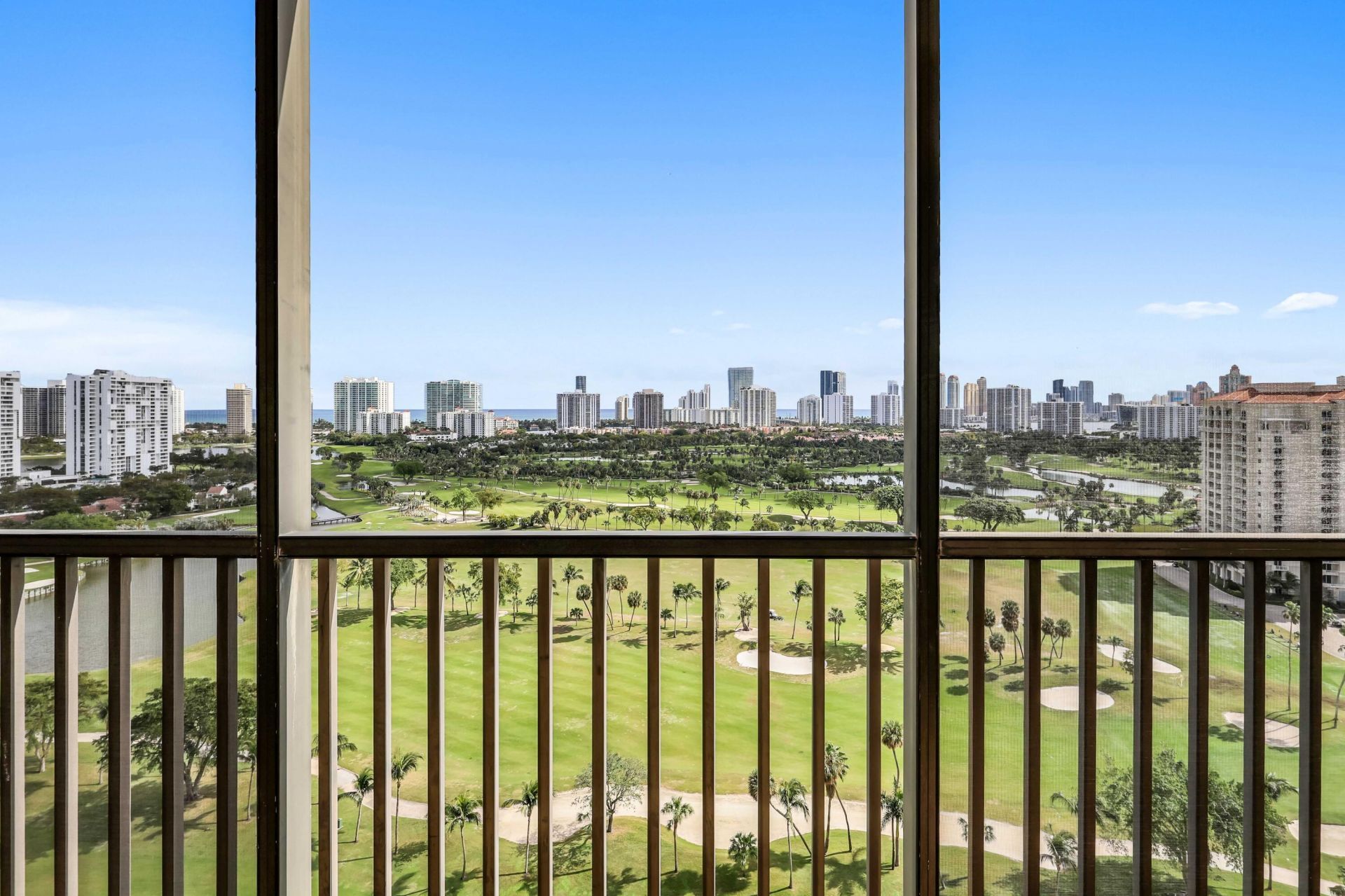 20335 W Country Club Drive, Unit 2107, Aventura, FL 33180 Photo