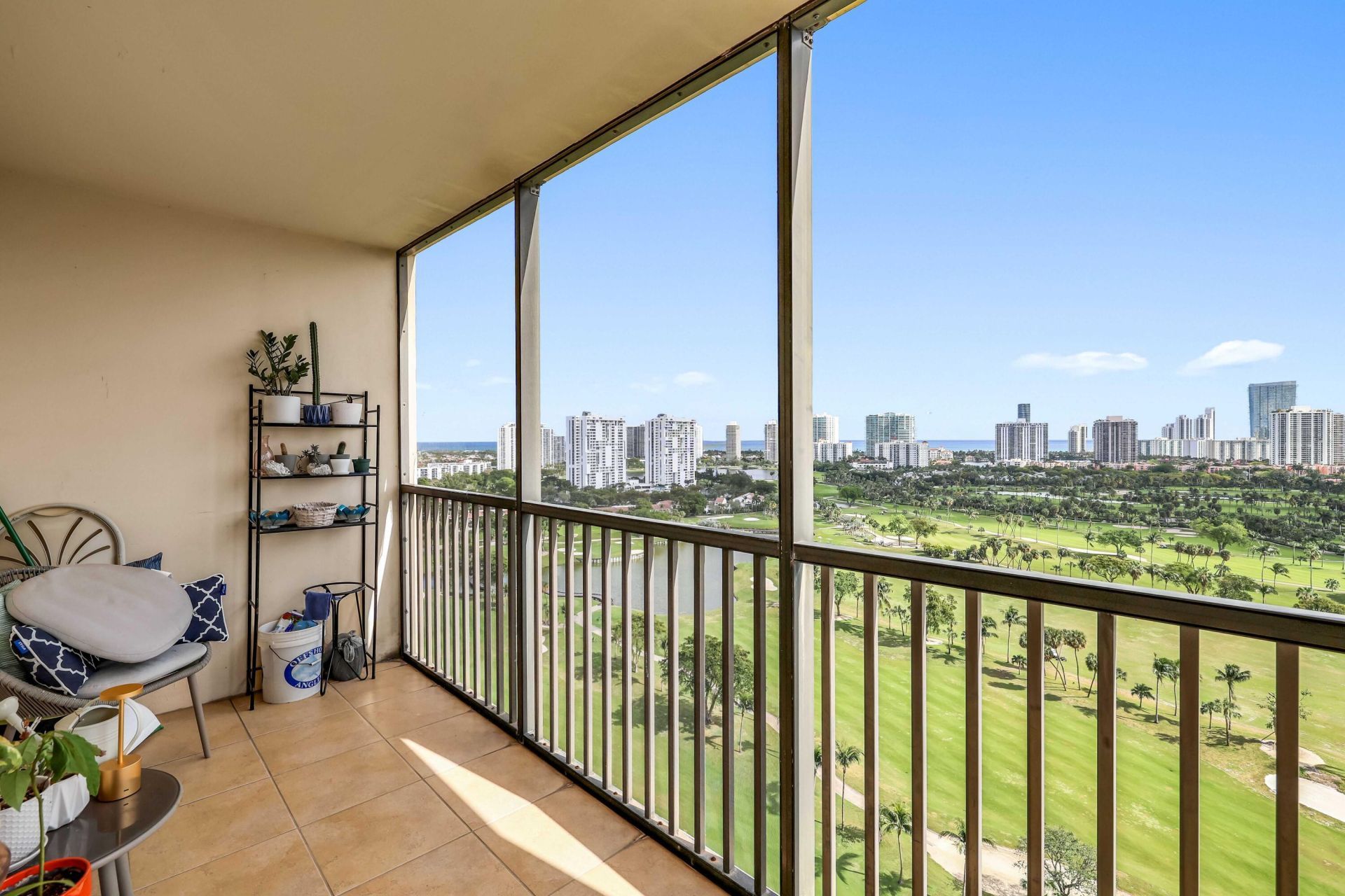 20335 W Country Club Drive, Unit 2107, Aventura, FL 33180 Photo