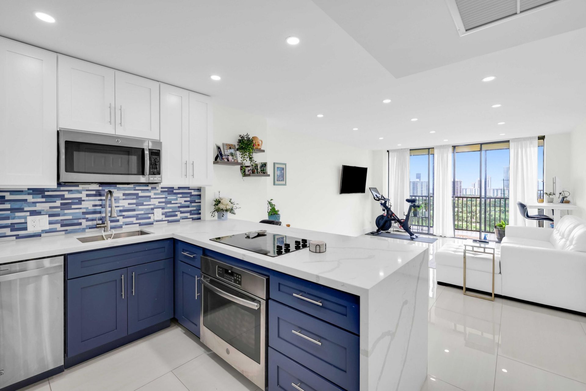 20335 W Country Club Drive, Unit 2107, Aventura, FL 33180 Photo