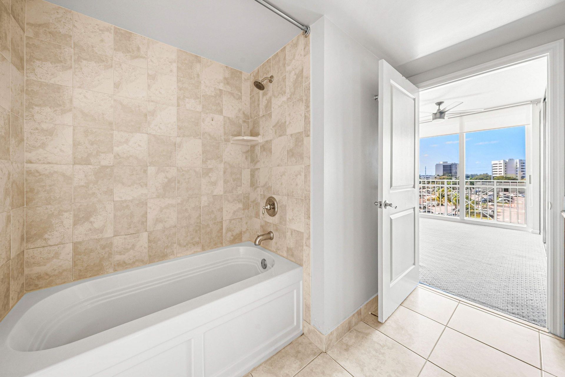 403 S Sapodilla, Unit 302, West Palm Beach, FL 33401 Photo