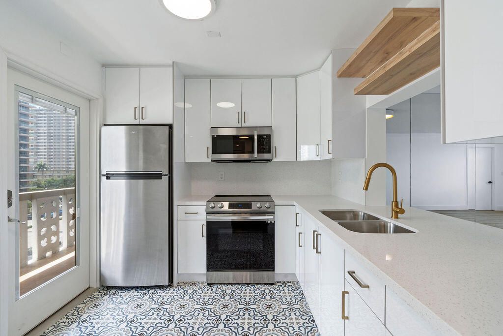 1893 S Ocean Drive, Unit 503, Hallandale Beach, FL 33009 Photo