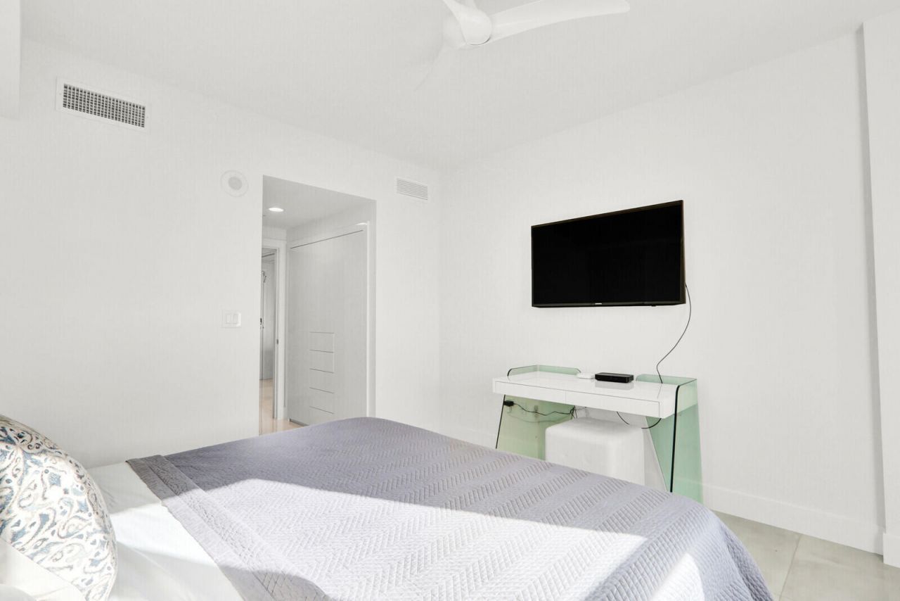 450 N Federal Highway, Unit 902, Boynton Beach, FL 33435 Photo