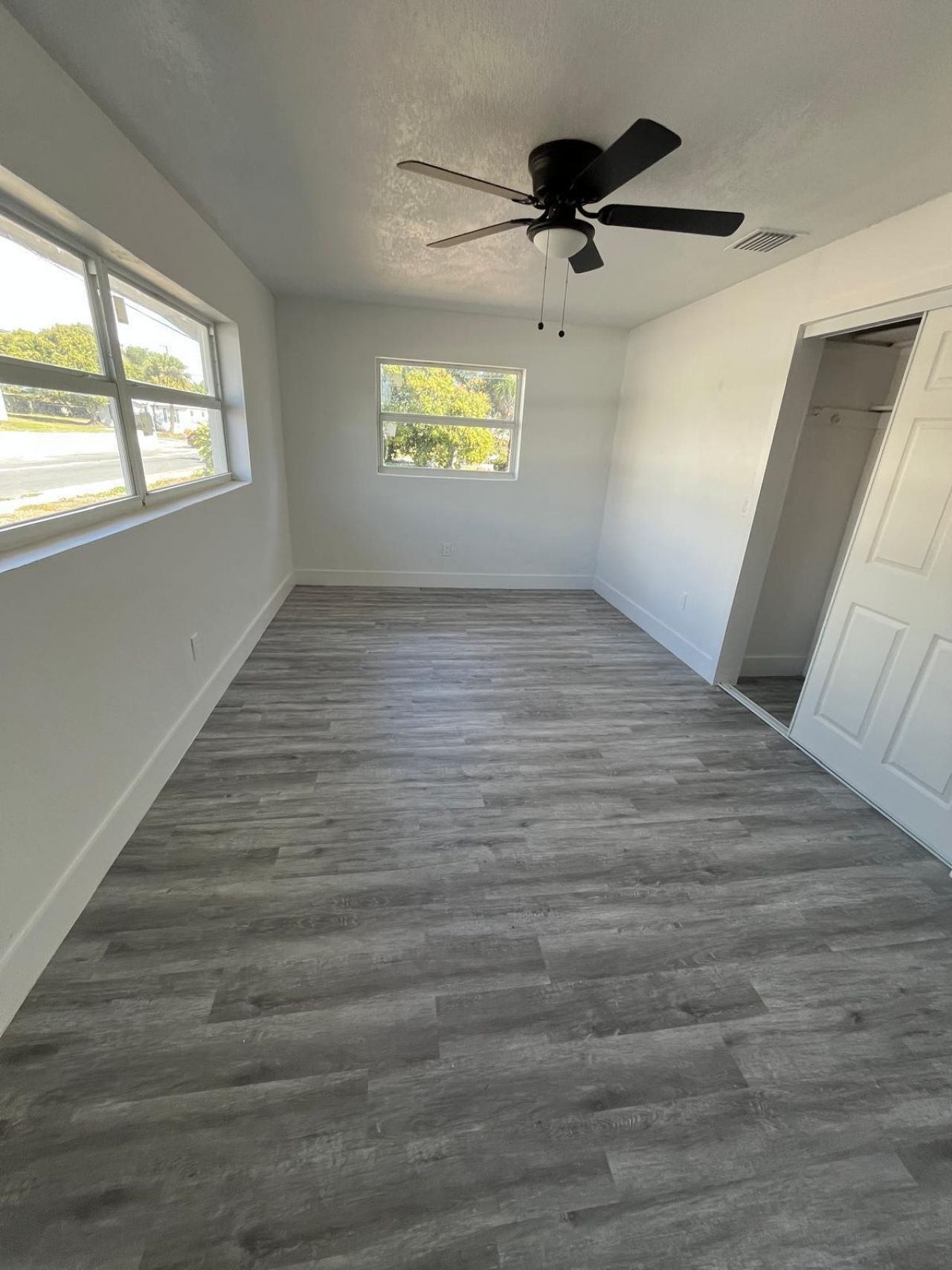 735 20th Street, West Palm Beach, FL 33407 Photo