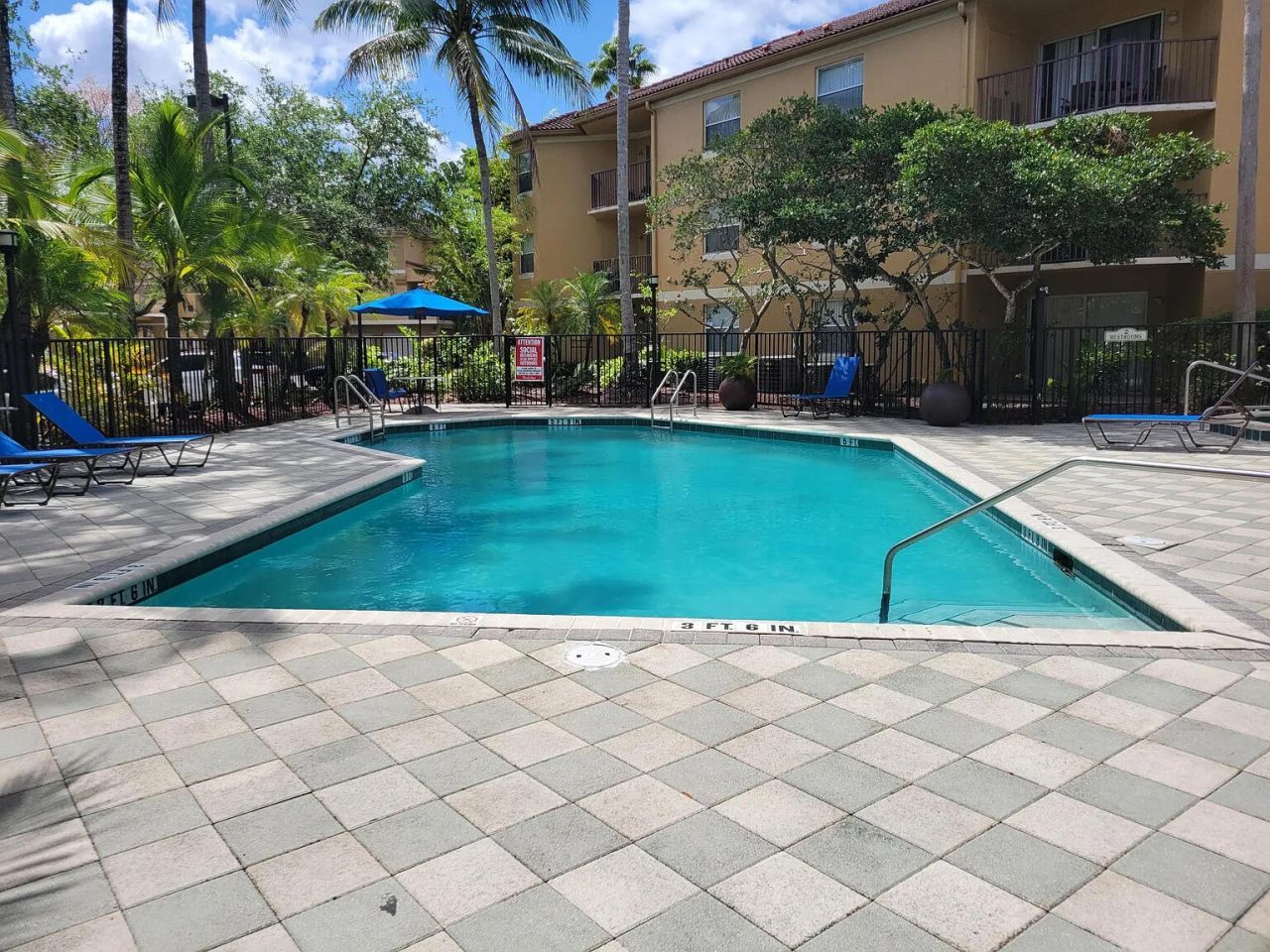 751 N Pine Island Road, Unit 205, Plantation, FL 33324 Photo