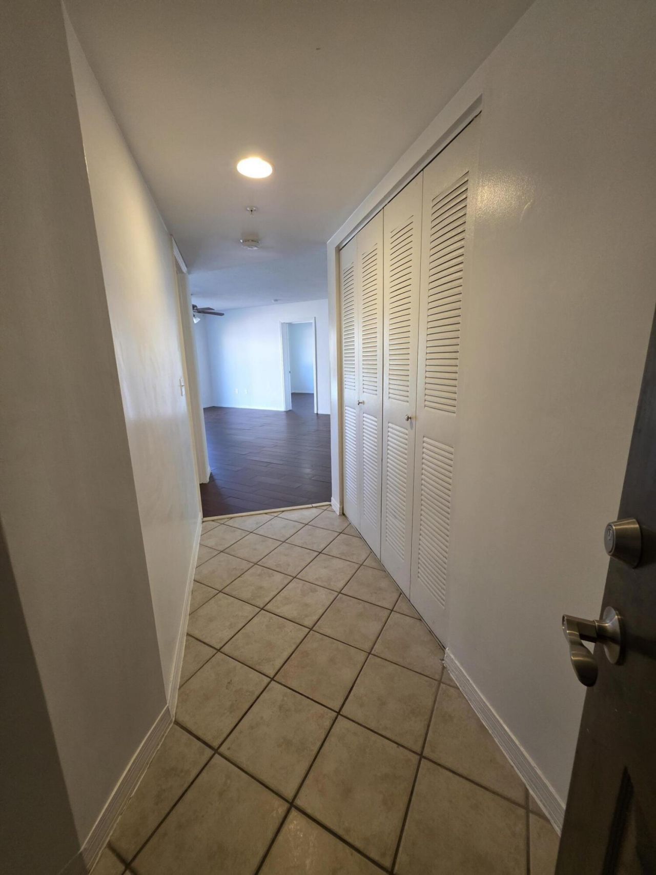 4175 N Haverhill Road, Unit 907, West Palm Beach, FL 33417 Photo