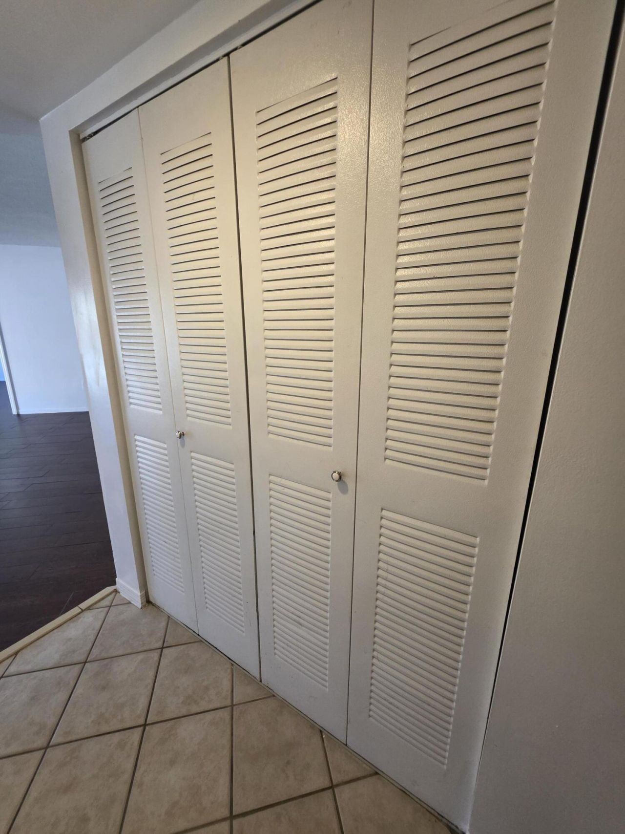 4175 N Haverhill Road, Unit 907, West Palm Beach, FL 33417 Photo