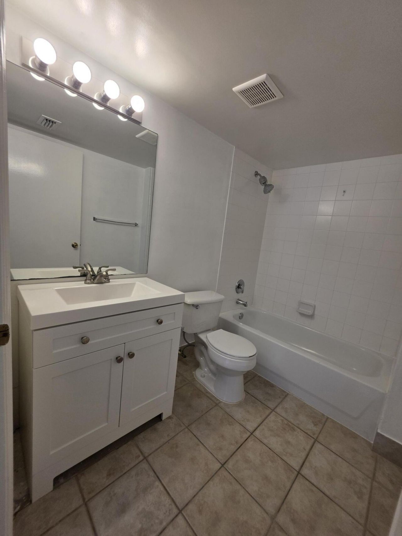 4175 N Haverhill Road, Unit 907, West Palm Beach, FL 33417 Photo