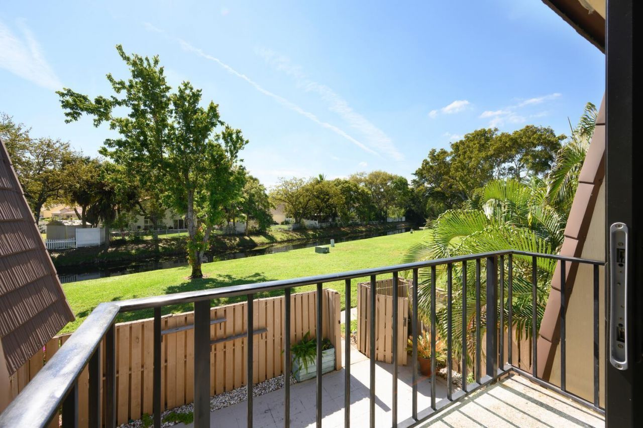 319 3rd Court, Palm Beach Gardens, FL 33410 Photo