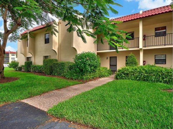2050 Oleander Boulevard, Unit 10-103, Fort Pierce, FL 34950