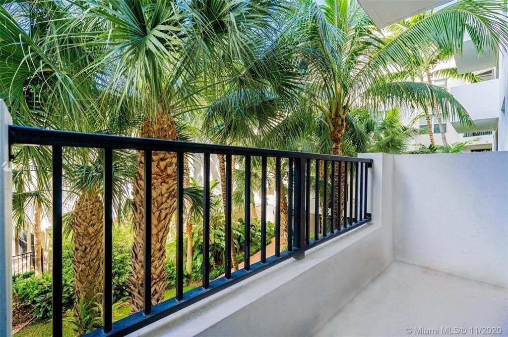 2421 NE 65th Street, Unit 309, Fort Lauderdale, FL 33308 Photo