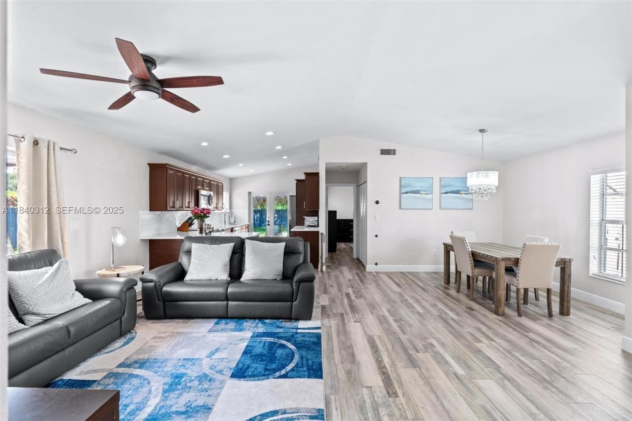 535 Radford Terrace, Davie, FL 33325 Photo