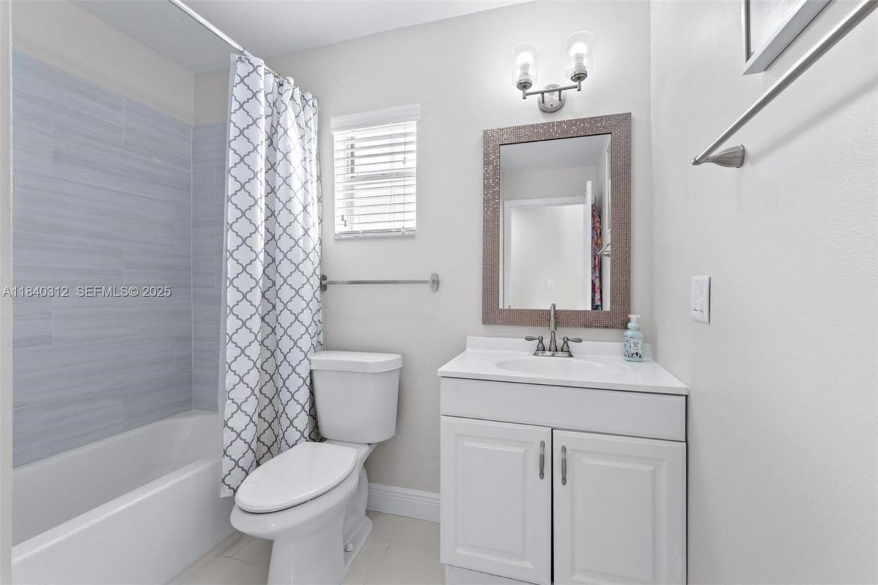 535 Radford Terrace, Davie, FL 33325 Photo