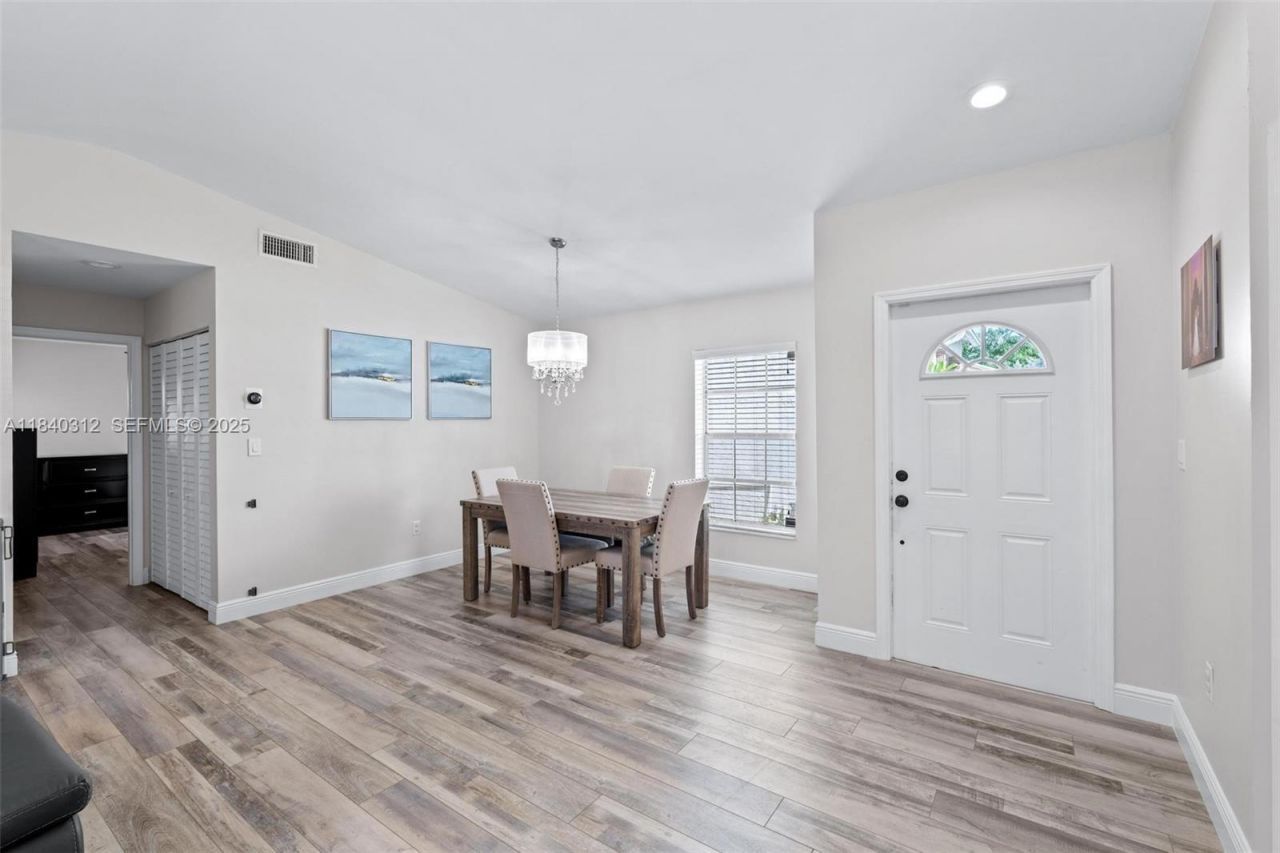 535 Radford Terrace, Davie, FL 33325 Photo