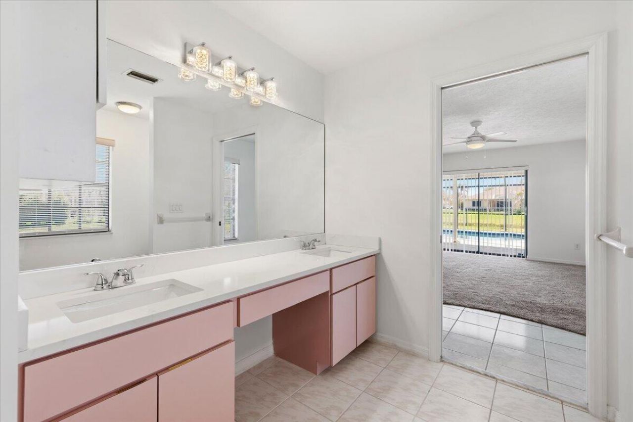 1902 SE Gaskins Circle, Port Saint Lucie, FL 34952 Photo