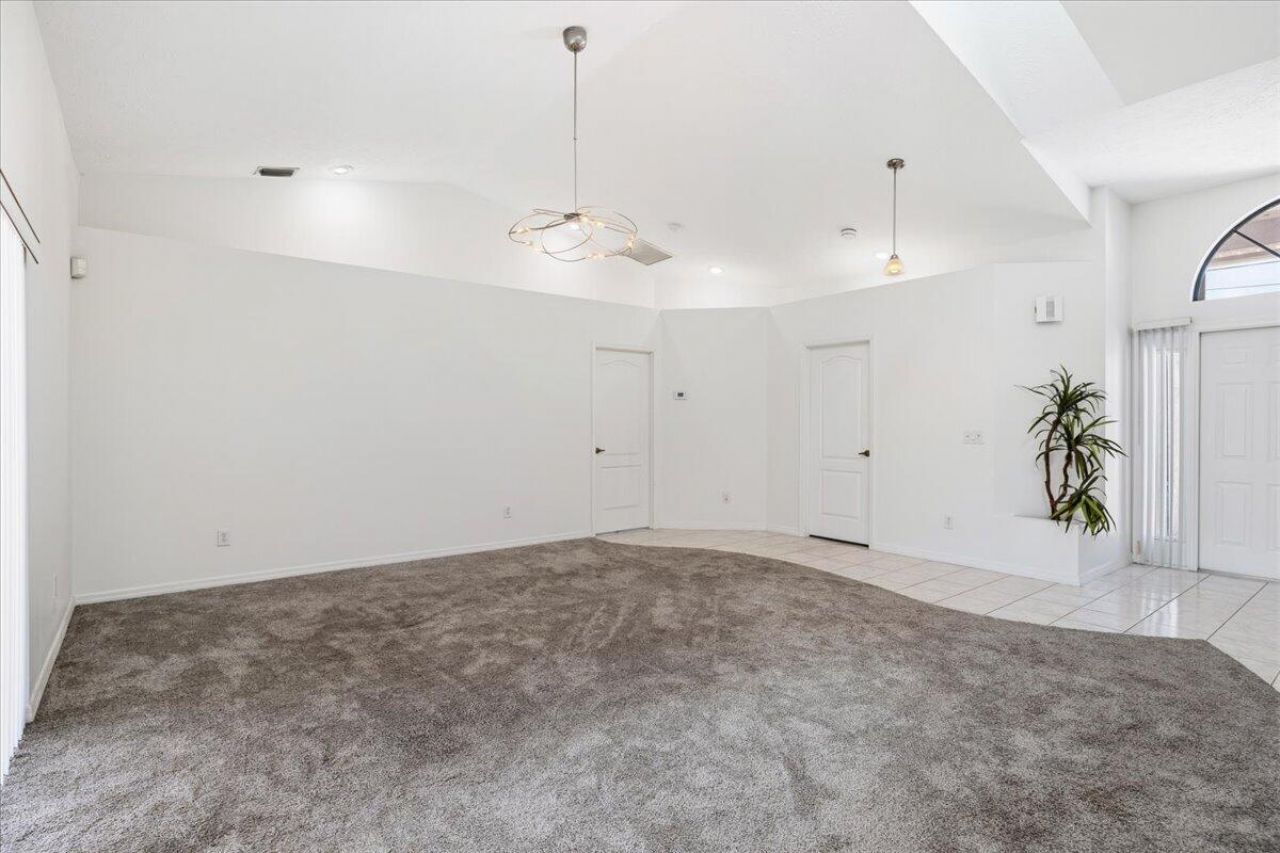 1902 SE Gaskins Circle, Port Saint Lucie, FL 34952 Photo